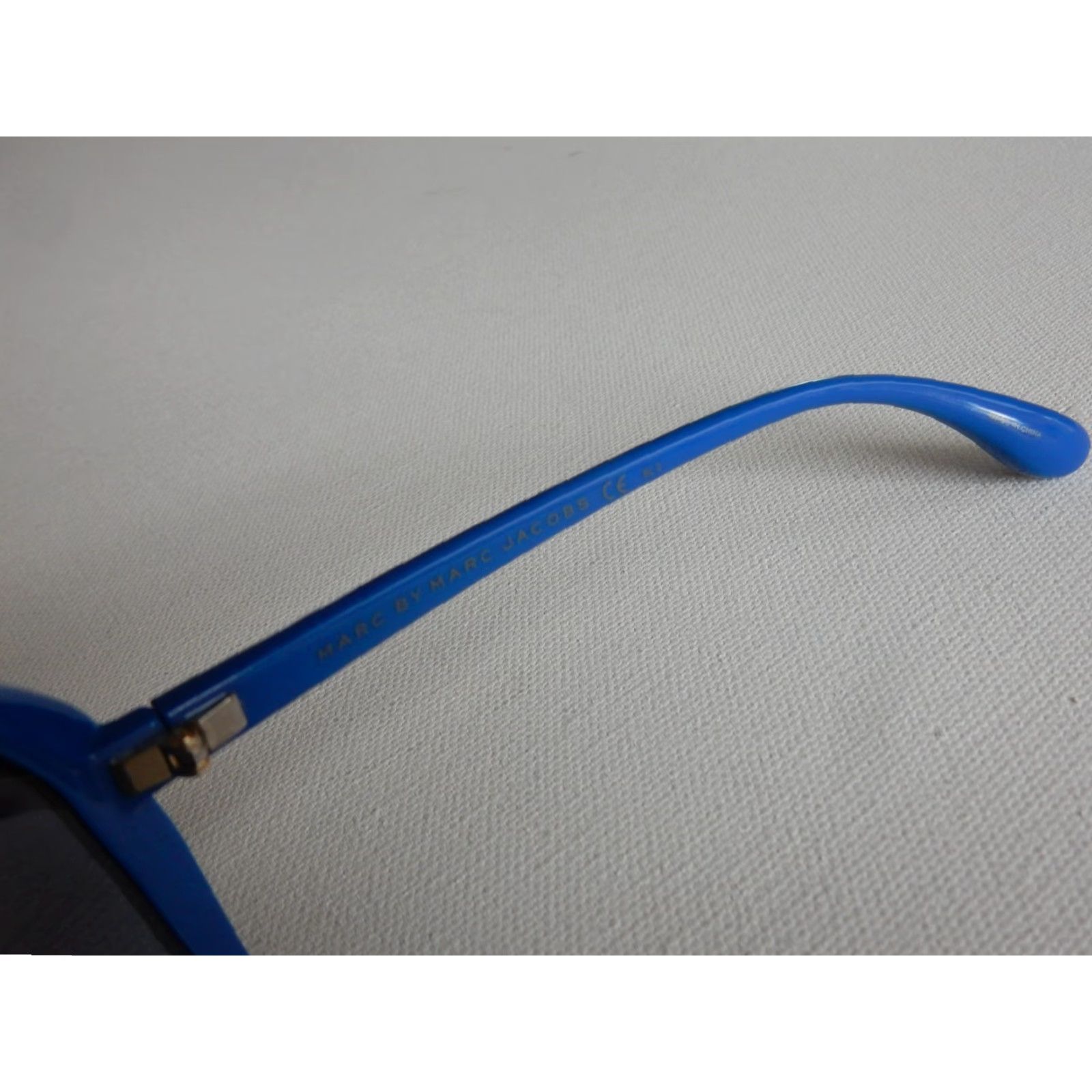 Marc Jacobs VINTAGE Marc Jacobs Sunglasses Women 58mm Blue Small Scratches Size ONE SIZE - 5 Thumbnail