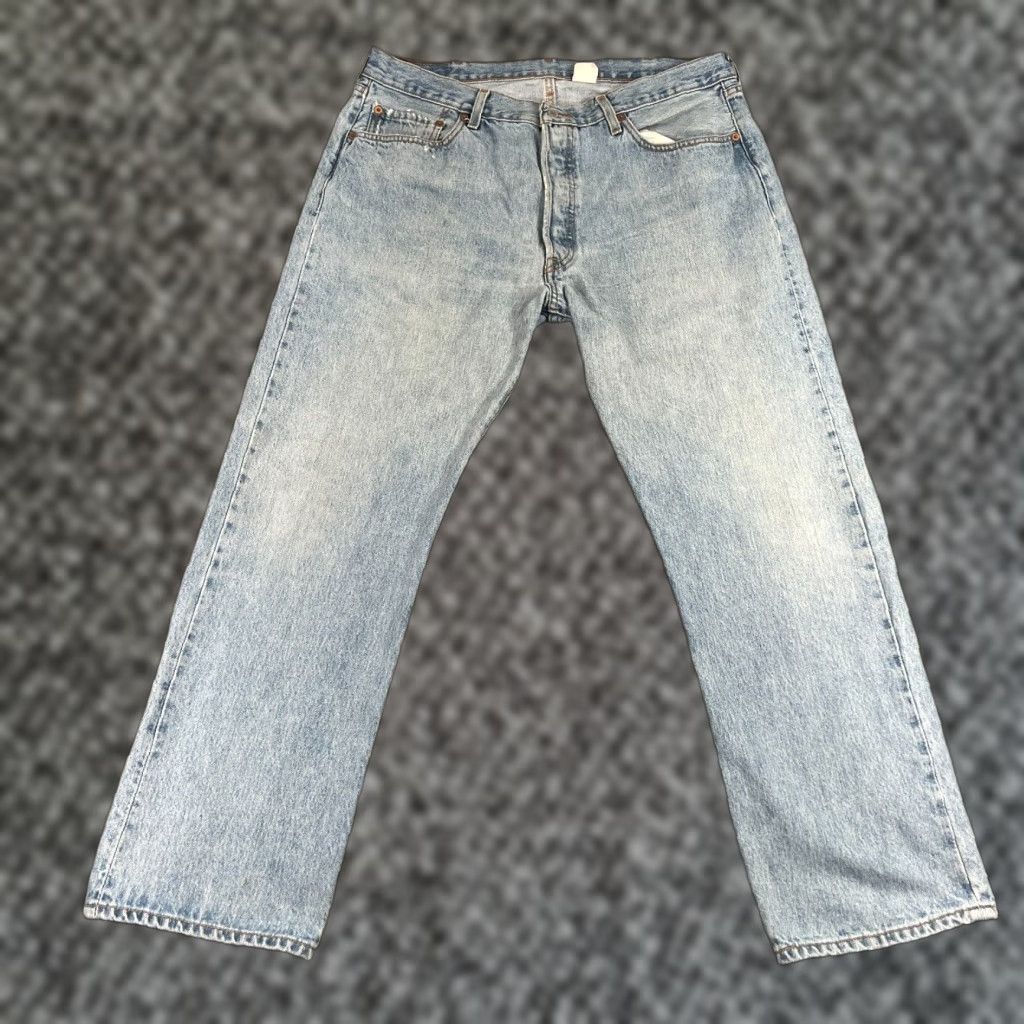 Levi's VINTAGE Levi's 501 Jeans Mens 38x30 Denim Straight Classic Classic Fit Mid Rise Blue 80s 90s Retro Size US 38 / EU 54 - 1 Thumbnail