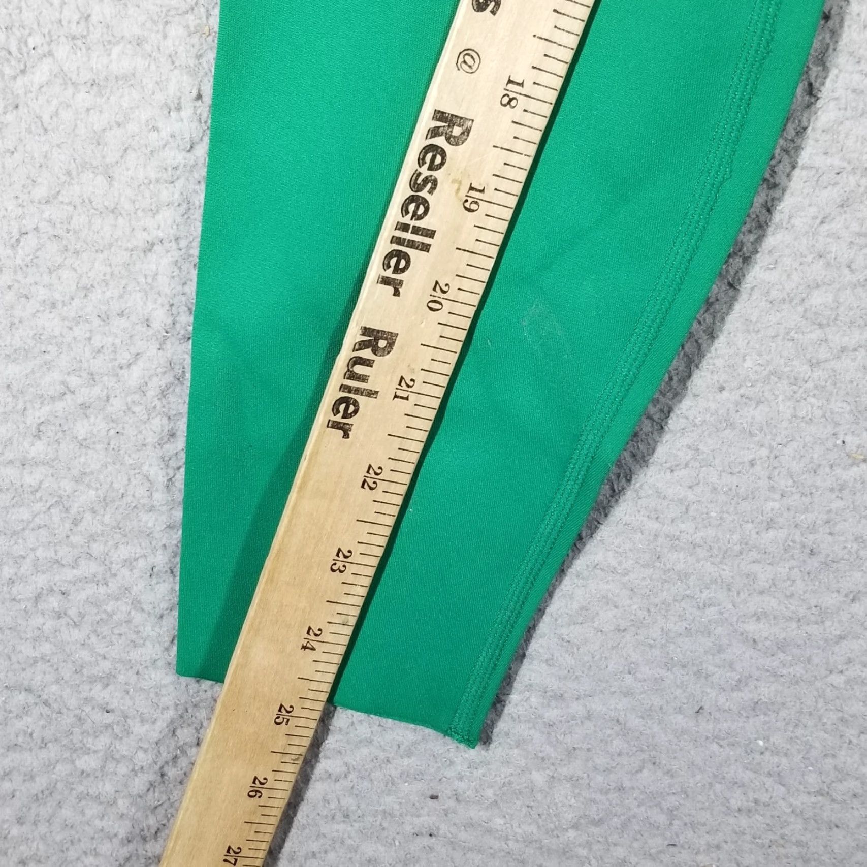 Nike VINTAGE Nike Cropped Leggings Women XS Green Athletic CrossFit Yoga Tapered Pockets Size 26" / US 2 / IT 38 - 7 Thumbnail