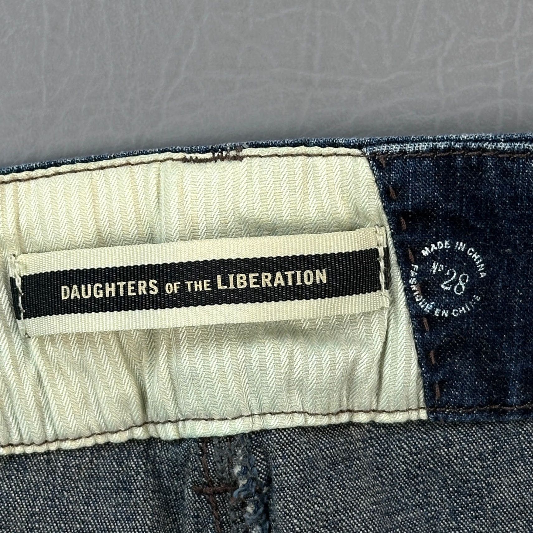 Anthropologie Anthropologie Daughters of the Liberation Jeans Women's 28 Dark Bootcut Stretch Denim Blue Regular 5-Pocket Size 28" / US 6 / IT 42 - 3 Thumbnail