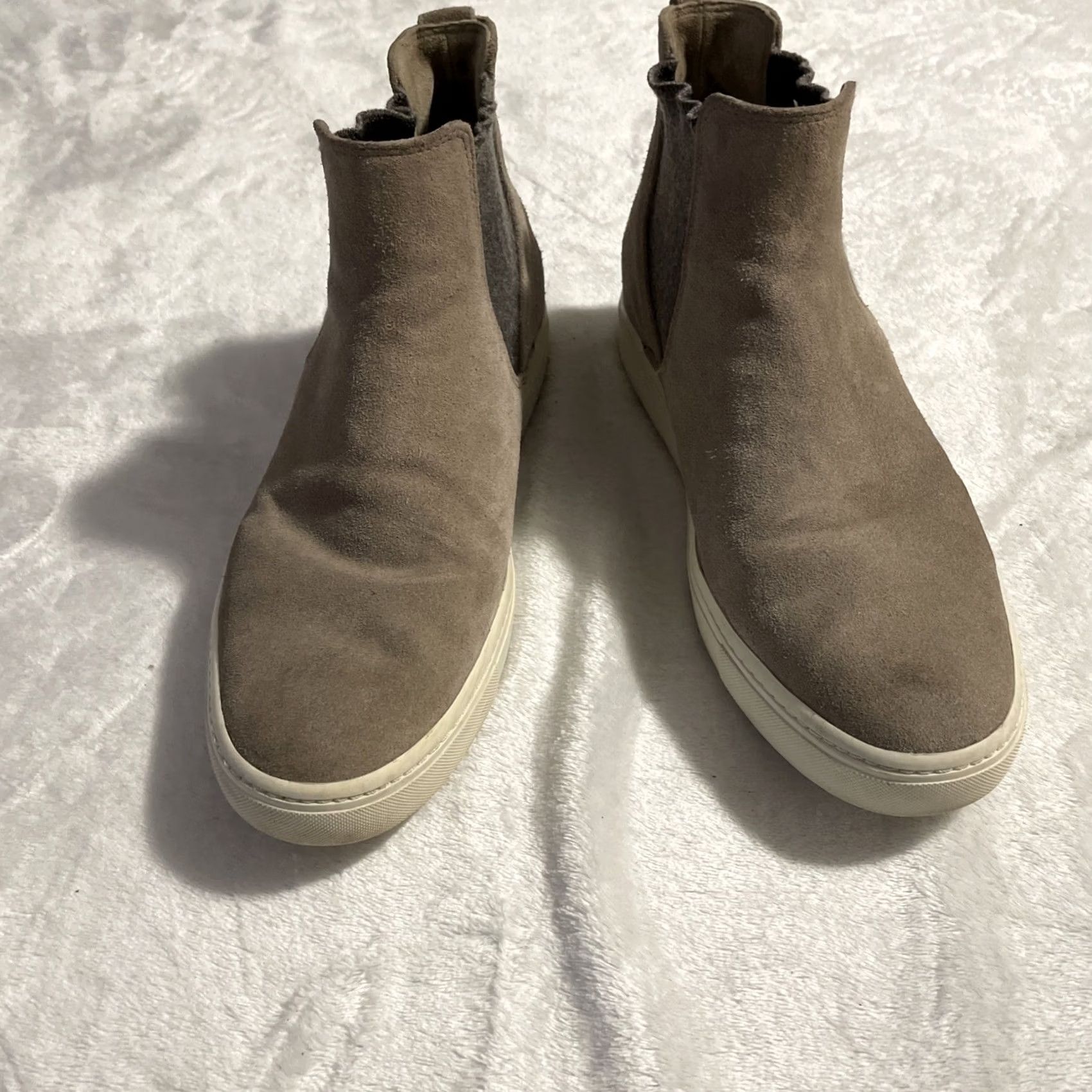 Vince Vince Chelsea High Top Leather Bootie Sneaker Womens 7M Gray Suede Casual Workwear Modern Bohemian Designer Chelsea Bootie Leather Sneaker M Womens Size M / US 6-8 / IT 42-44 - 2 Thumbnail