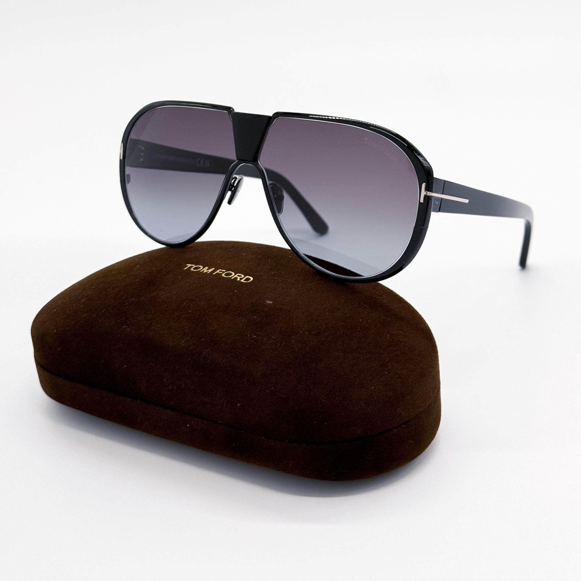 NEW TOM FORD SUNGLASSES VINCENZO TF1072 01B BLACK UNISEX EYEWEAR FT1072/S 01B NEW TOM FORD SUNGLASSES VINCENZO TF1072 01B UNISEX FT1072/S  main image 2