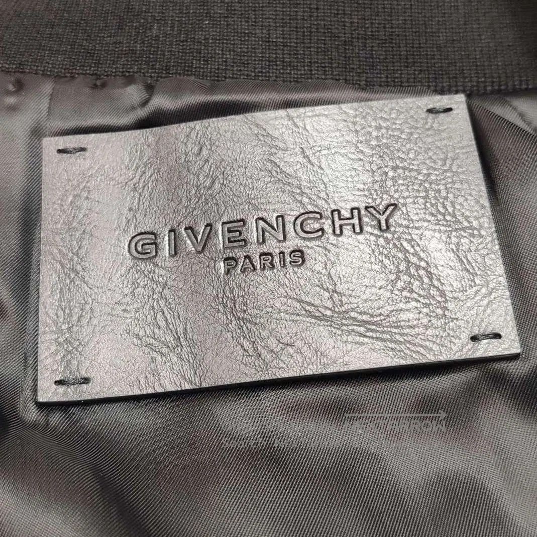Givenchy Givenchy S Cotton Crewneck Print Sweatshirt. Size US S / EU 44-46 / 1 - 3 Thumbnail