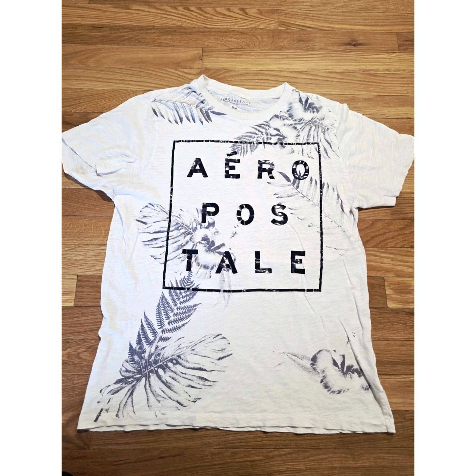 Vintage Aero T-Shirt Crew Neck White Small Tropical Leaf Graphic Print Beach Summer Mens Regular Short Sleeve Pattern 2020s Size US S / EU 44-46 / 1 - 3 Thumbnail