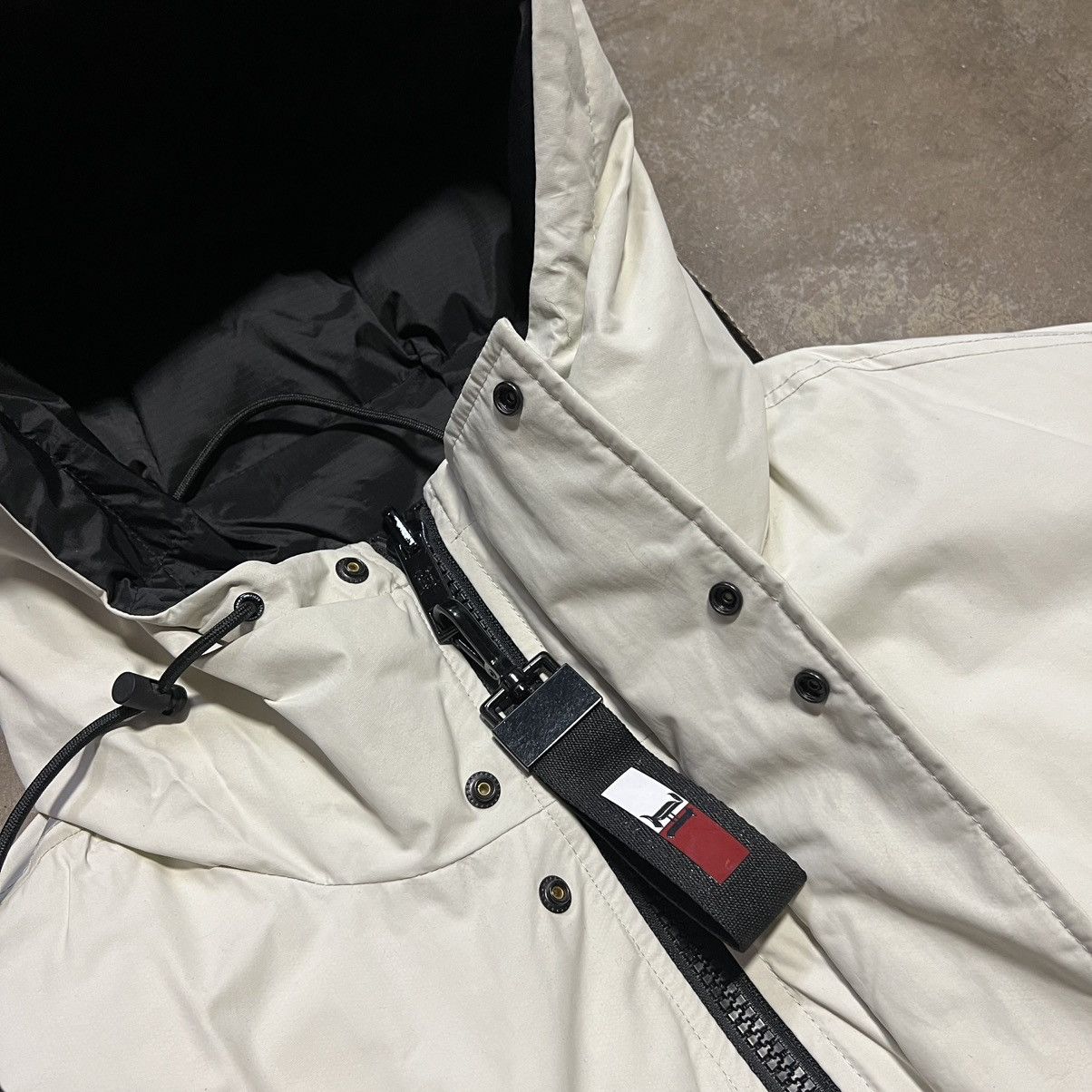 Tommy Hilfiger Tommy Hilfiger Lewis Hamilton Puffer Jacket Parka Coat Down Size US L / EU 52-54 / 3 - 15 Thumbnail