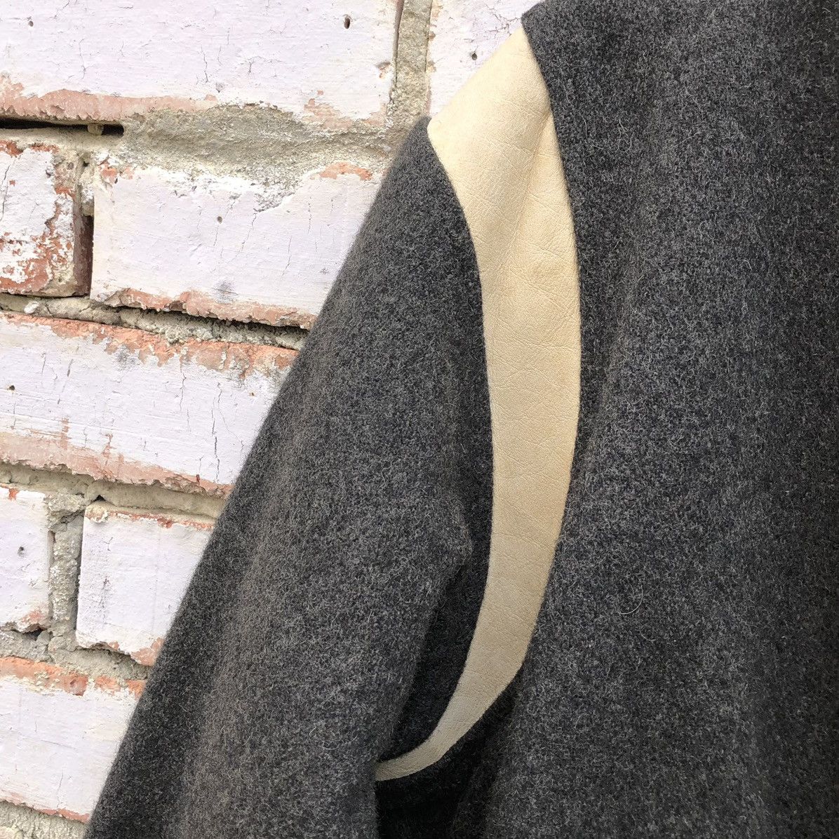 Vintage Vintage Univ. Uncle Bov Wool Mix Leather Varsity Jacket Size US L / EU 52-54 / 3 - 3 Thumbnail
