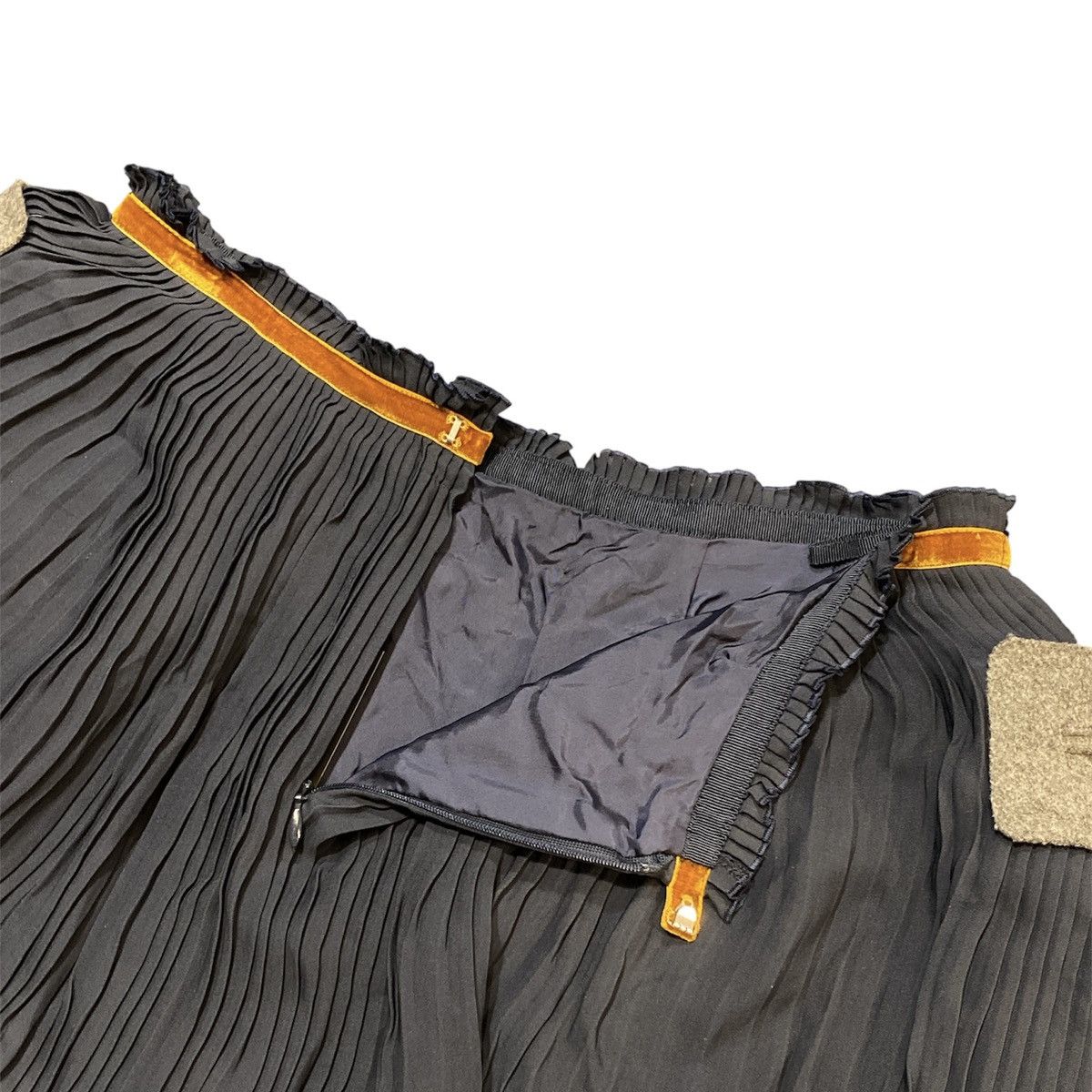 Undercover Undercover Jun Takahashi Pleated Mini Skirt Size 28" / US 6 / IT 42 - 4 Thumbnail