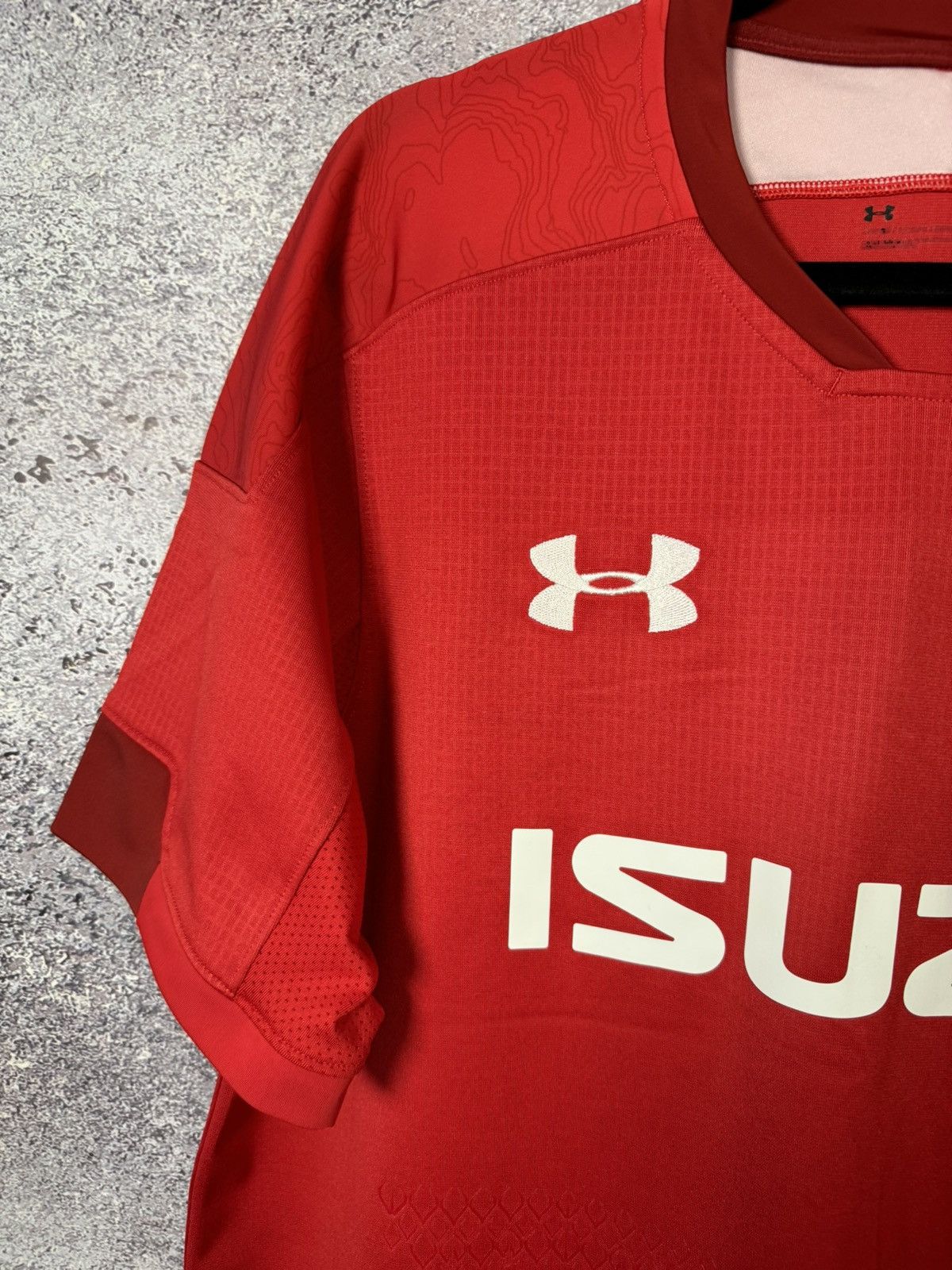 Under Armour × Vintage Wales Rugby Union 2018 Home Under Armour Rugby Jersey Size US L / EU 52-54 / 3 - 7 Thumbnail
