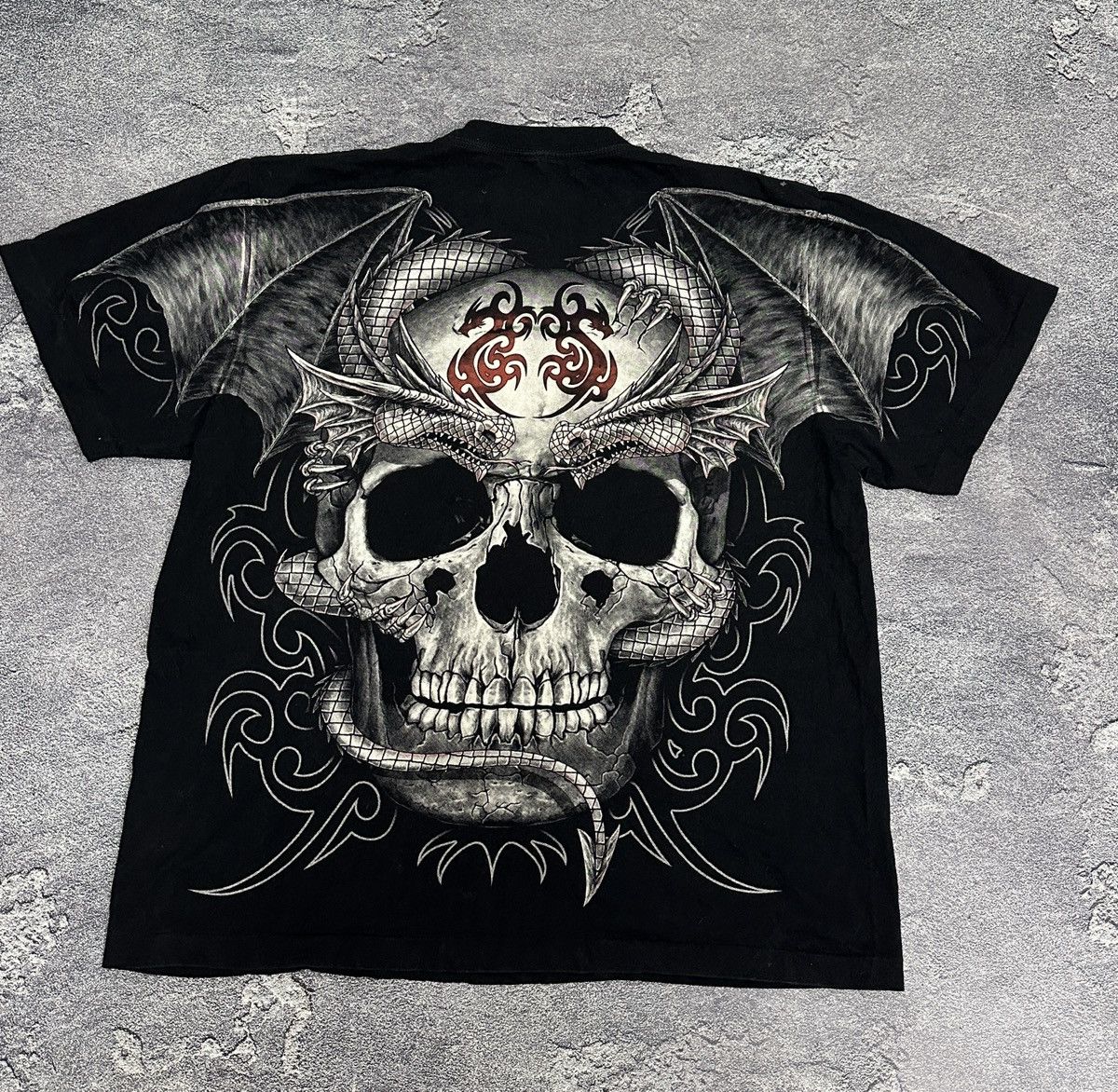 Vintage Vintage 90s Overprint Skull Dragon Tribal Tattoo T-Shirt Size US XL / EU 56 / 4 - 2 Thumbnail