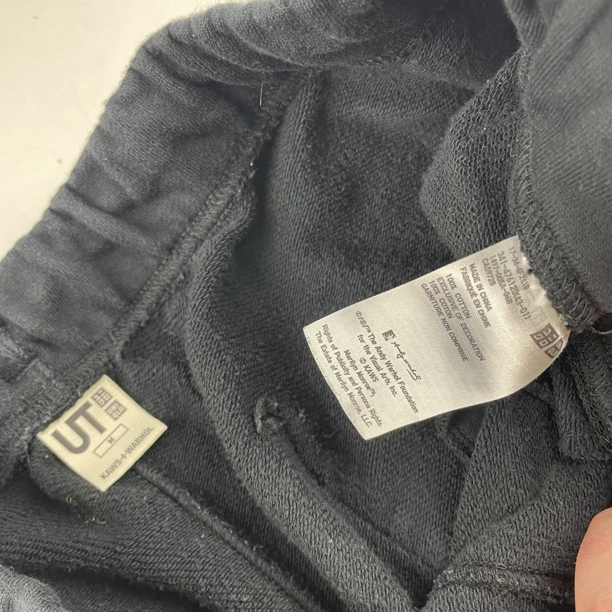 Andy Warhol × Kaws × Uniqlo Uniqlo Kaws Andy Warhol Sweatshirt & Pants Set M Like New Size US M / EU 48-50 / 2 - 16 Thumbnail
