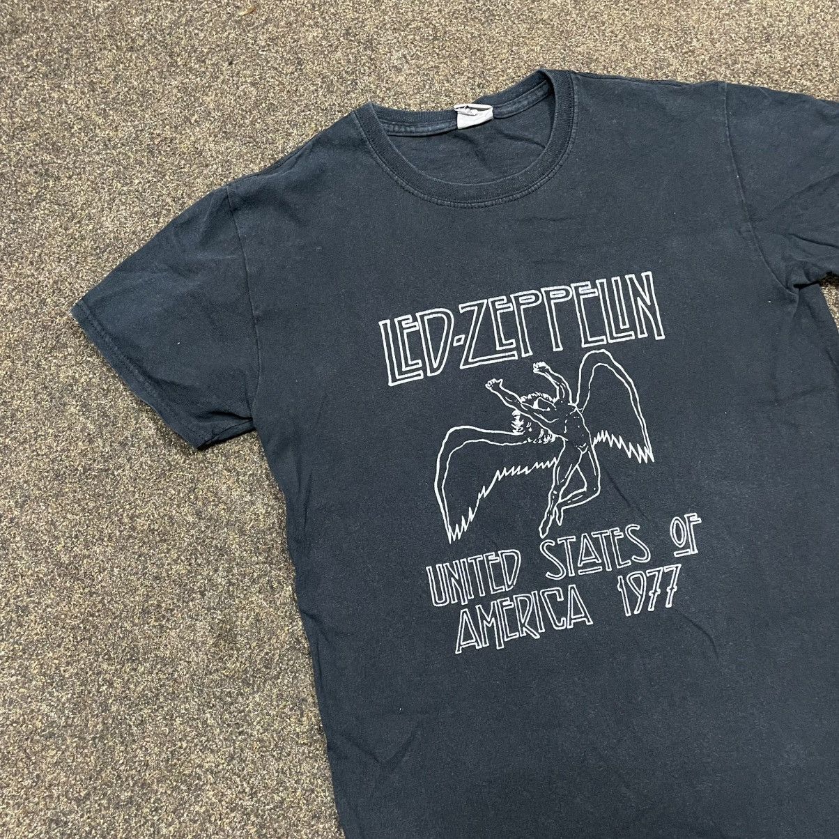 Vintage Vintage 90s Led Zeppelin Graphic Tee Sun Faded Grunge Slim S Size US S / EU 44-46 / 1 - 2 Thumbnail