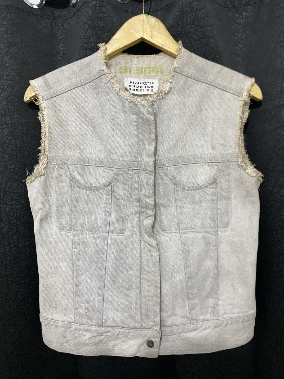 Maison Margiela Vintage Maison Margiela Denim Vest Cut-off Faded Size XS / US 0-2 / IT 36-38 - 1 Thumbnail