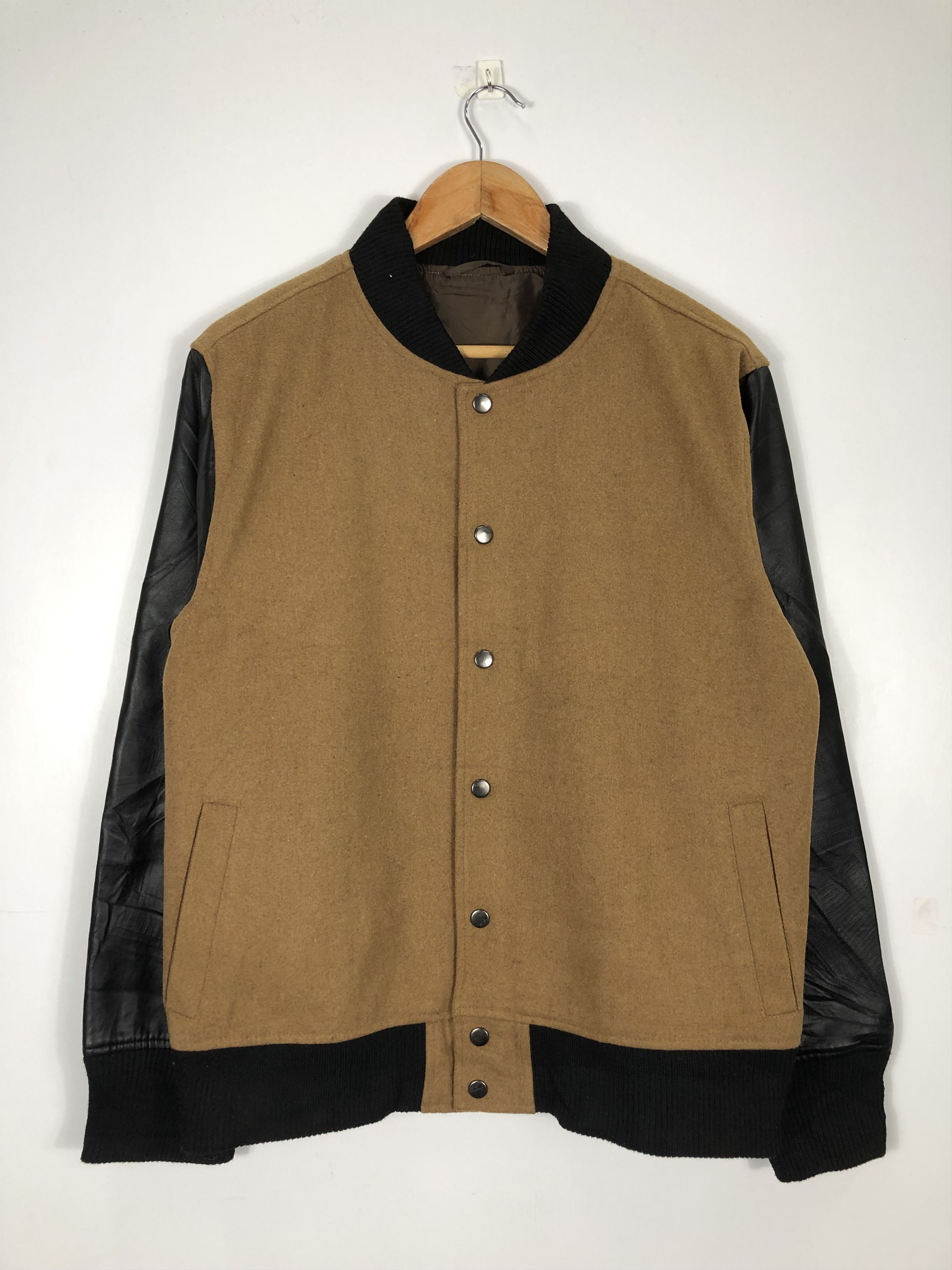 Japanese Brand Vintage Varsity Jacket Synthetic Leather Sleeve Japan V0177 Size US L / EU 52-54 / 3 - 1 Thumbnail