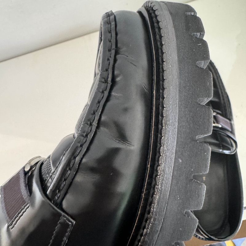 Louis Vuitton Louis Vuitton Black Leather Loafers for Men - Size US 9.5 / EU 42-43 - 5 Thumbnail