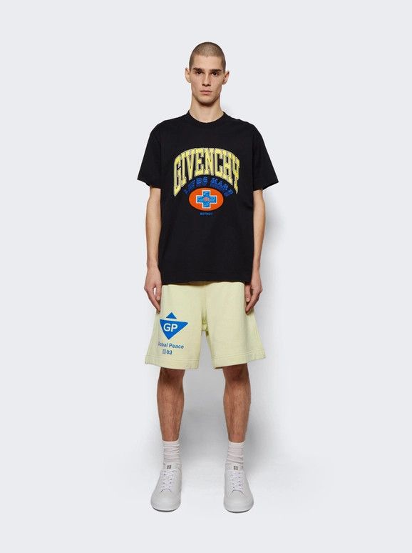 Givenchy o1mle0226 New Board Shorts in Citrus Green Size US 38 / EU 54 - 2 Thumbnail