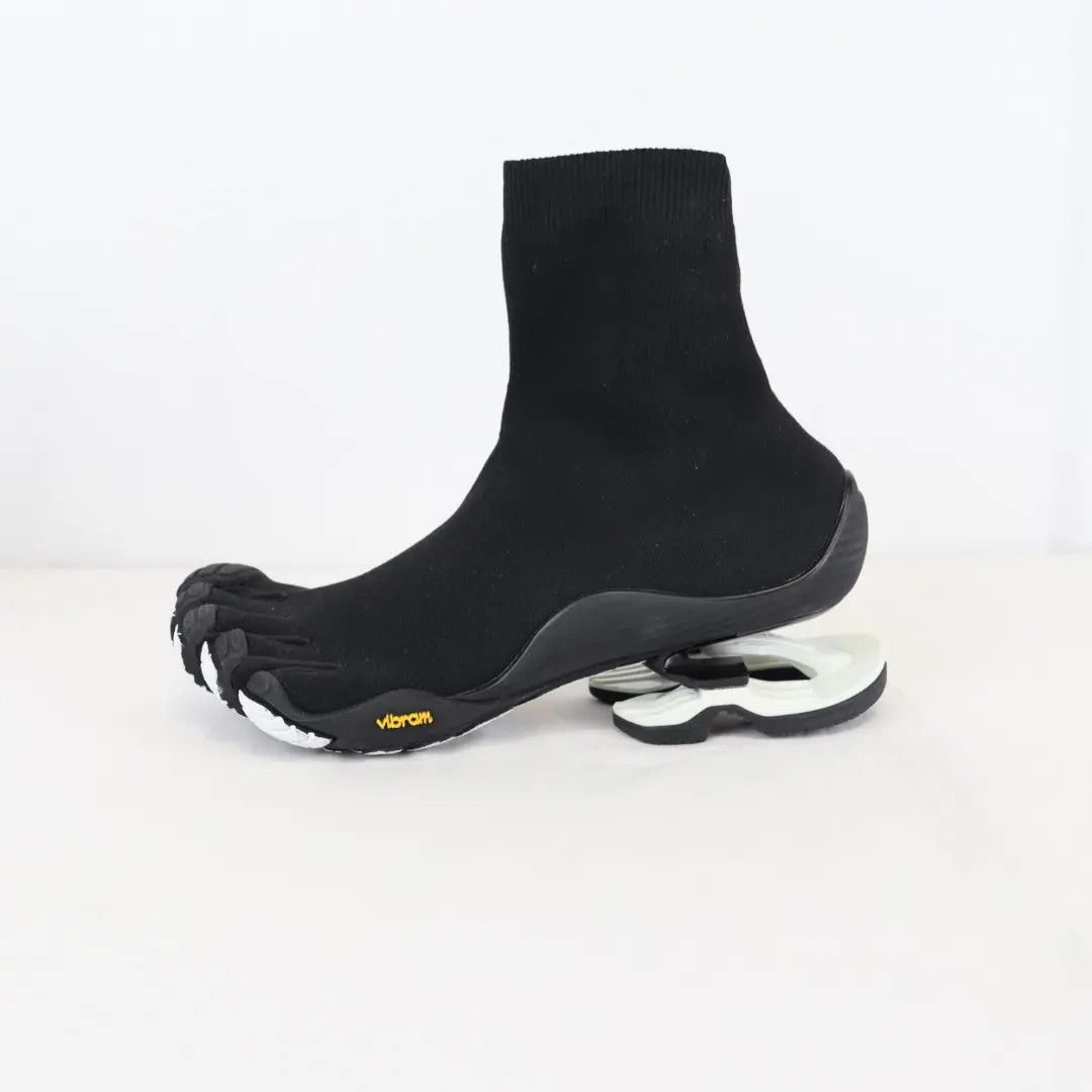 Balenciaga o1rshd1 Q:2 / Flex Five Toe Socks Boots in Black/white Size US 8 / EU 41 - 7 Thumbnail