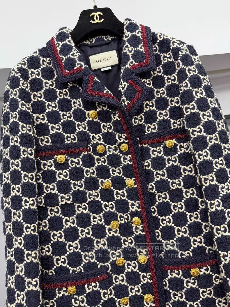 Gucci Gucci Full logo coat Size XS / US 0-2 / IT 36-38 - 2 Thumbnail