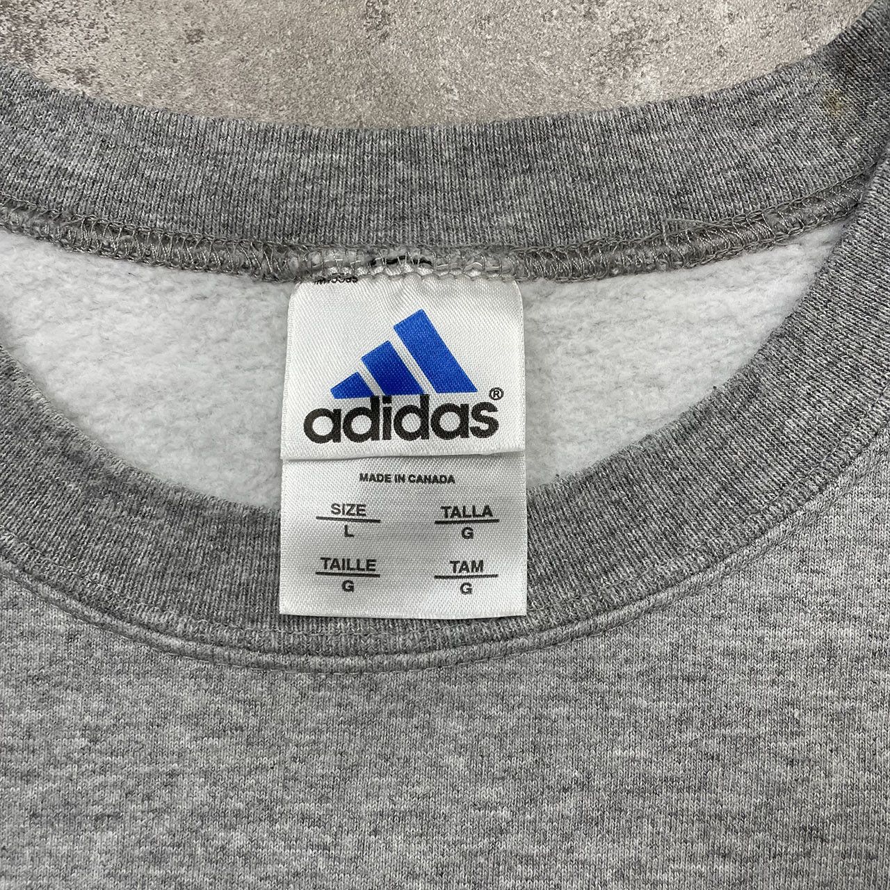 Adidas × Vintage PERFORMANCE EMBROIDERED LOGO SEATSHIRT SIZE L MADE IN CANADA Size US L / EU 52-54 / 3 - 3 Thumbnail