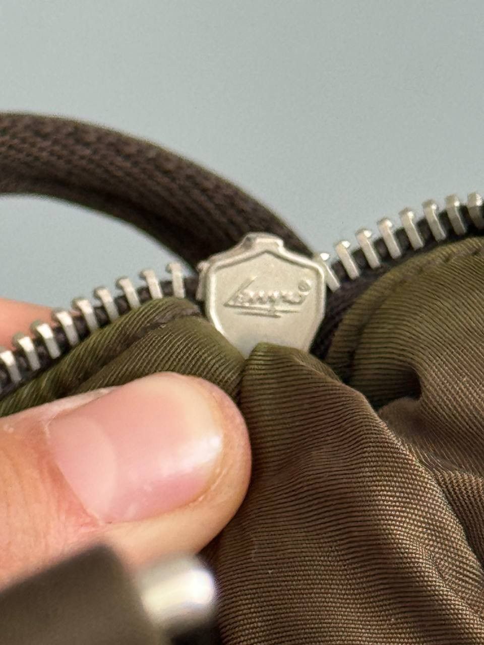 Prada Prada Re Edition Bag Size ONE SIZE - 7 Thumbnail