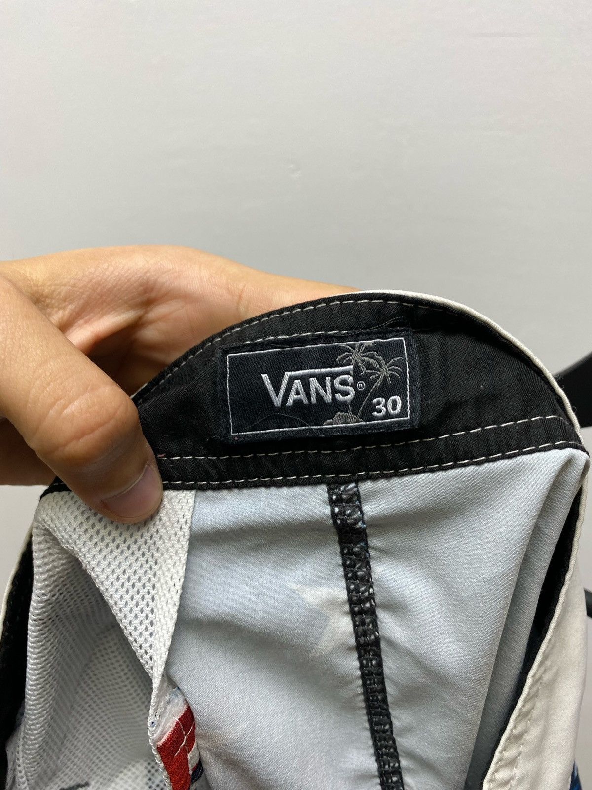 Vans × Vintage Vans Men’s Board Shorts American Flag Swim Size US 30 / EU 46 - 18 Thumbnail