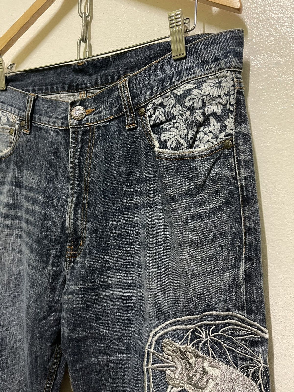 Japanese Brand Tiger Motive Embroidery Jeans Size US 35 - 5 Thumbnail