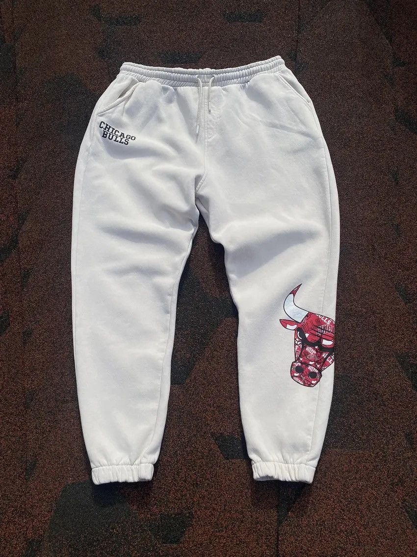 NBA VTG CHICAGO BULLS NBA Basketball Team Sweatpants Light Beige Size US 34 / EU 50 - 1 Thumbnail