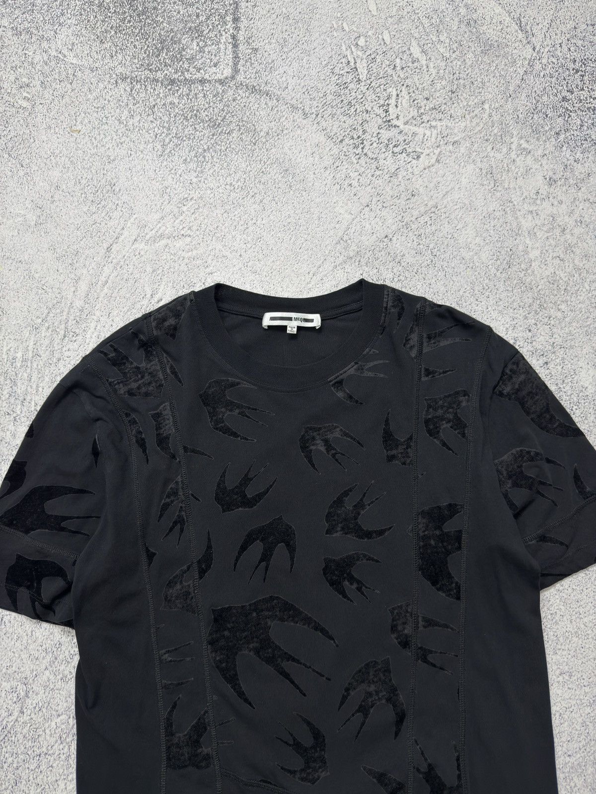 Alexander McQueen × MCQ × McQ Alexander McQueen McQ By Alexander McQueen Swallows Bird Print Tee T-Shirt Size US L / EU 52-54 / 3 - 5 Thumbnail