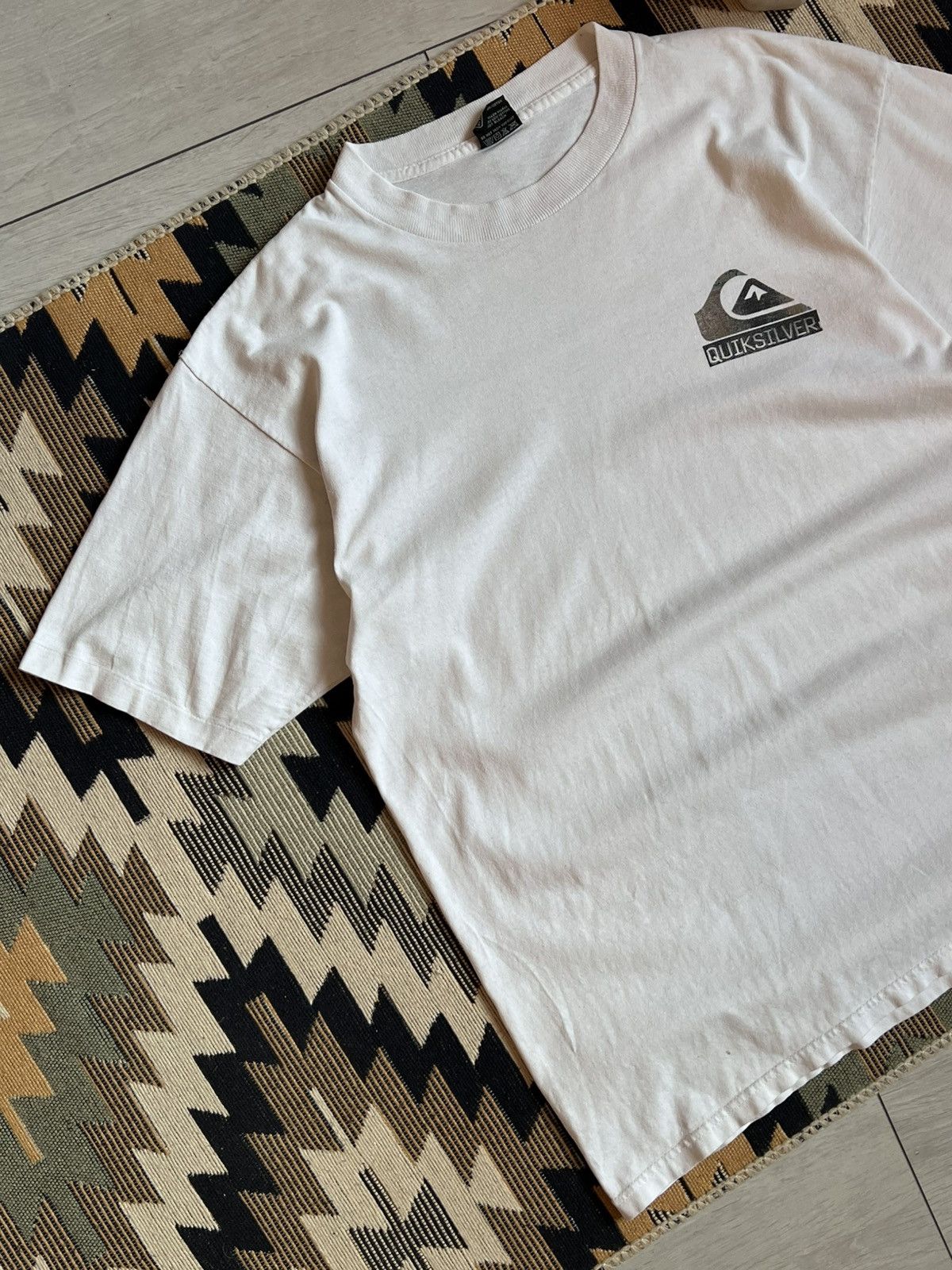 Quiksilver Quiksilver Vintage Big Logo Surf T-Shirt Size US L / EU 52-54 / 3 - 7 Thumbnail