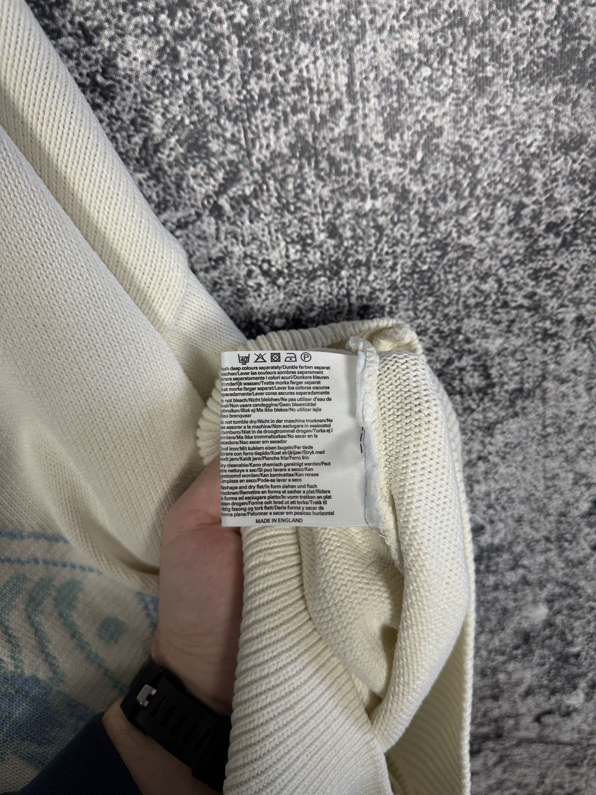 Burberry Burberrys London Vintage Crew Sweater Luxury Big Logo Size M Size US M / EU 48-50 / 2 - 10 Thumbnail