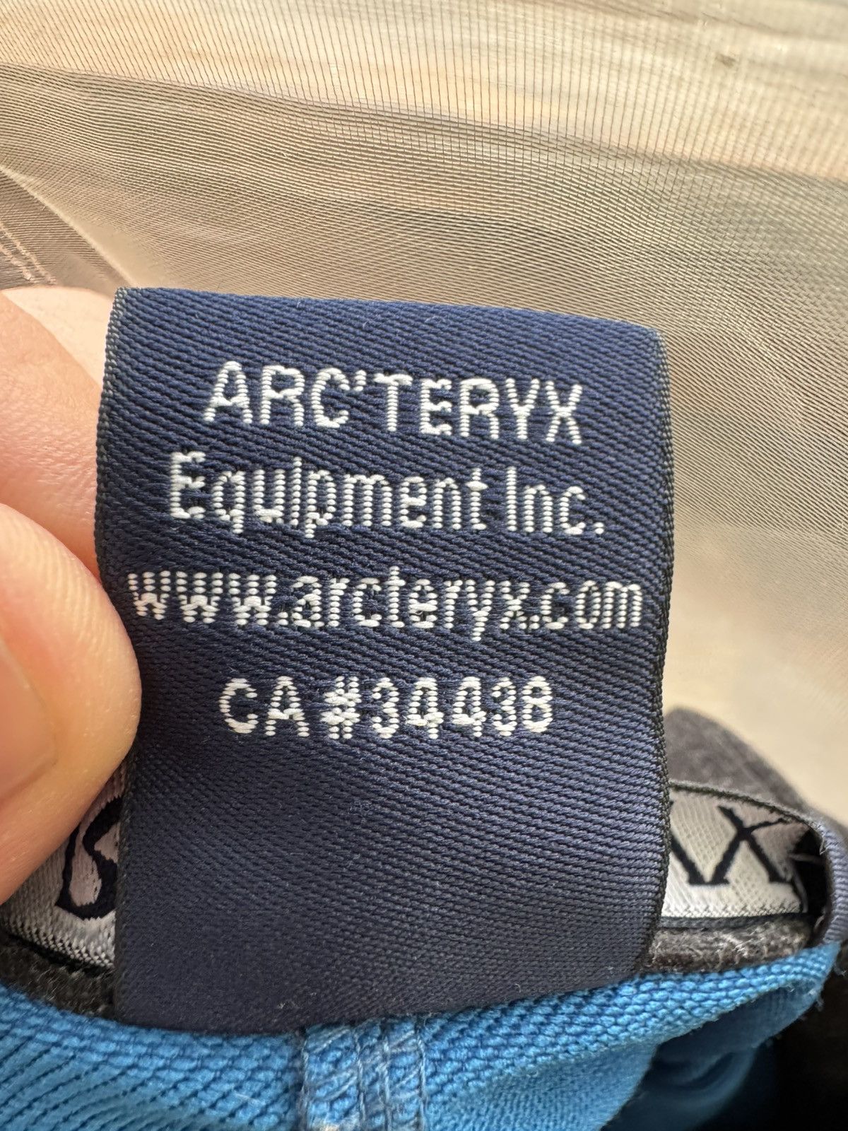 Arc'teryx × Vintage Vintage Arc’Teryx blue Soft-Shell Outdoor Jacket Size US L / EU 52-54 / 3 - 14 Thumbnail