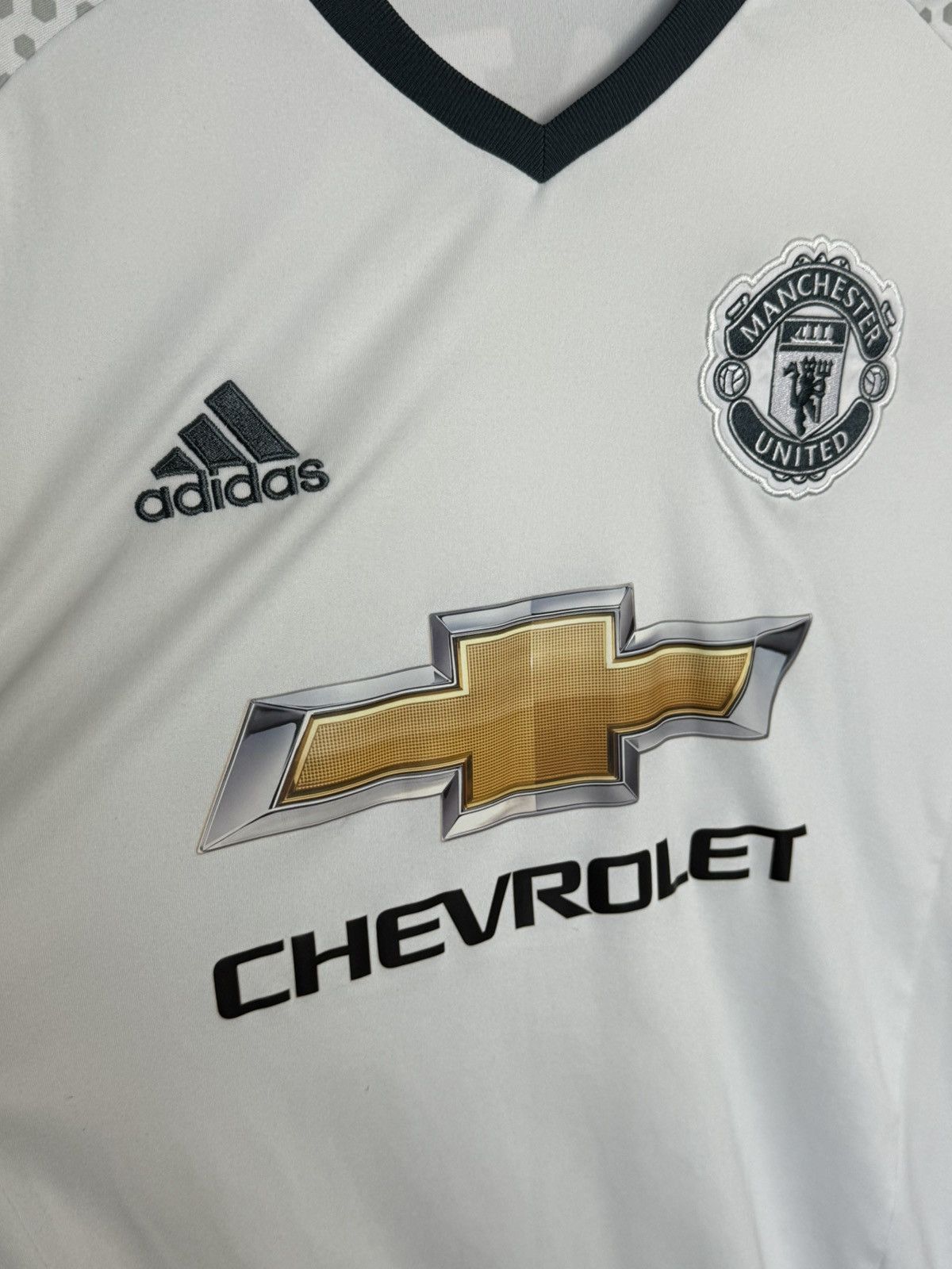 Adidas Manchester United 16/17 Third Mata Football Jersey Size US M / EU 48-50 / 2 - 4 Thumbnail