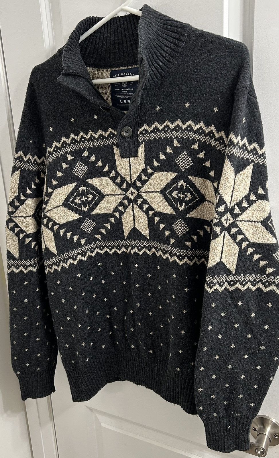 American Eagle Outfitters American Eagle Mens Dark Grey Aztec Design Sweater - Size L Size US L / EU 52-54 / 3 - 4 Thumbnail