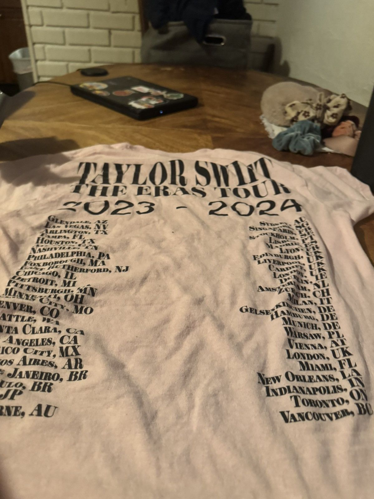 Other Pink Taylor Swift The Eras Tour 2023-2024 T-Shirt Size M Size M / US 6-8 / IT 42-44 - 4 Thumbnail