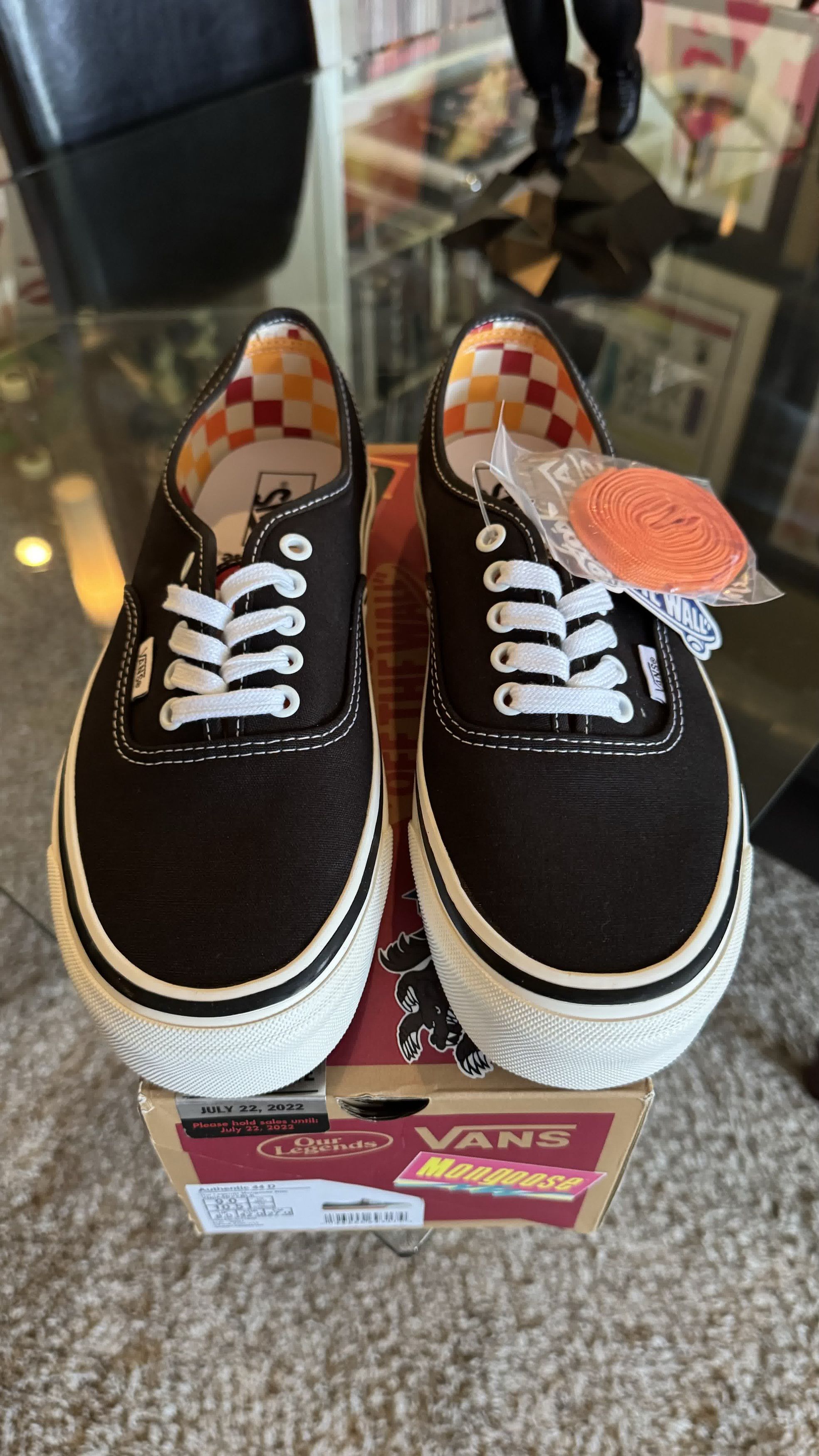 Vans *RARE* VANS AUTHENTIC 44 MONGOOSE ANAHEIM VAULT VN0A4BVYBLK Size US 9 / EU 42 - 3 Thumbnail