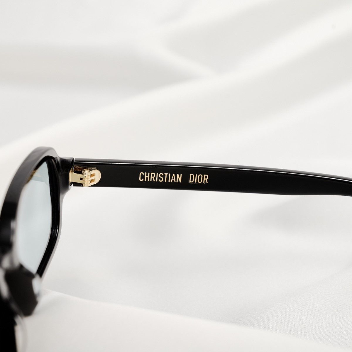 Dior DIOR DIORPACIFIC S3I 16I0 SUNGLASSES Size ONE SIZE - 4 Thumbnail