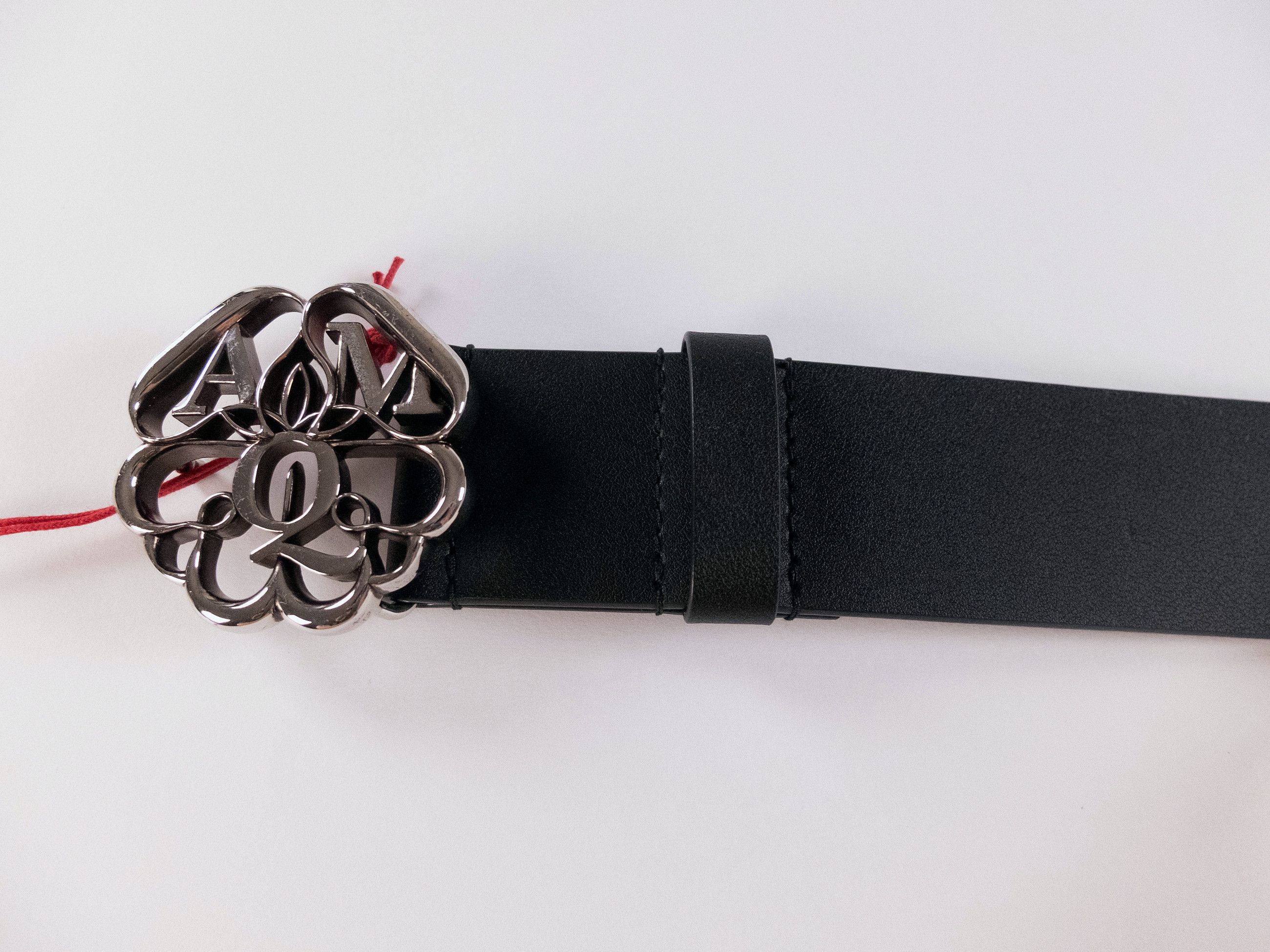Alexander McQueen ALEXANDER MCQUEEN black Seal logo buckle leather belt 90 q Size 34 - 3 Thumbnail