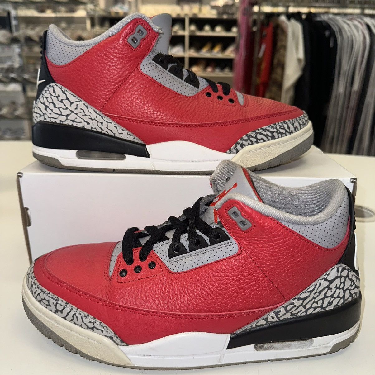 Jordan Brand Size 9 - Air Jordan 3 Retro SE Mid Unite (CK5692-600) Size US 9 / EU 42 - 1 Thumbnail