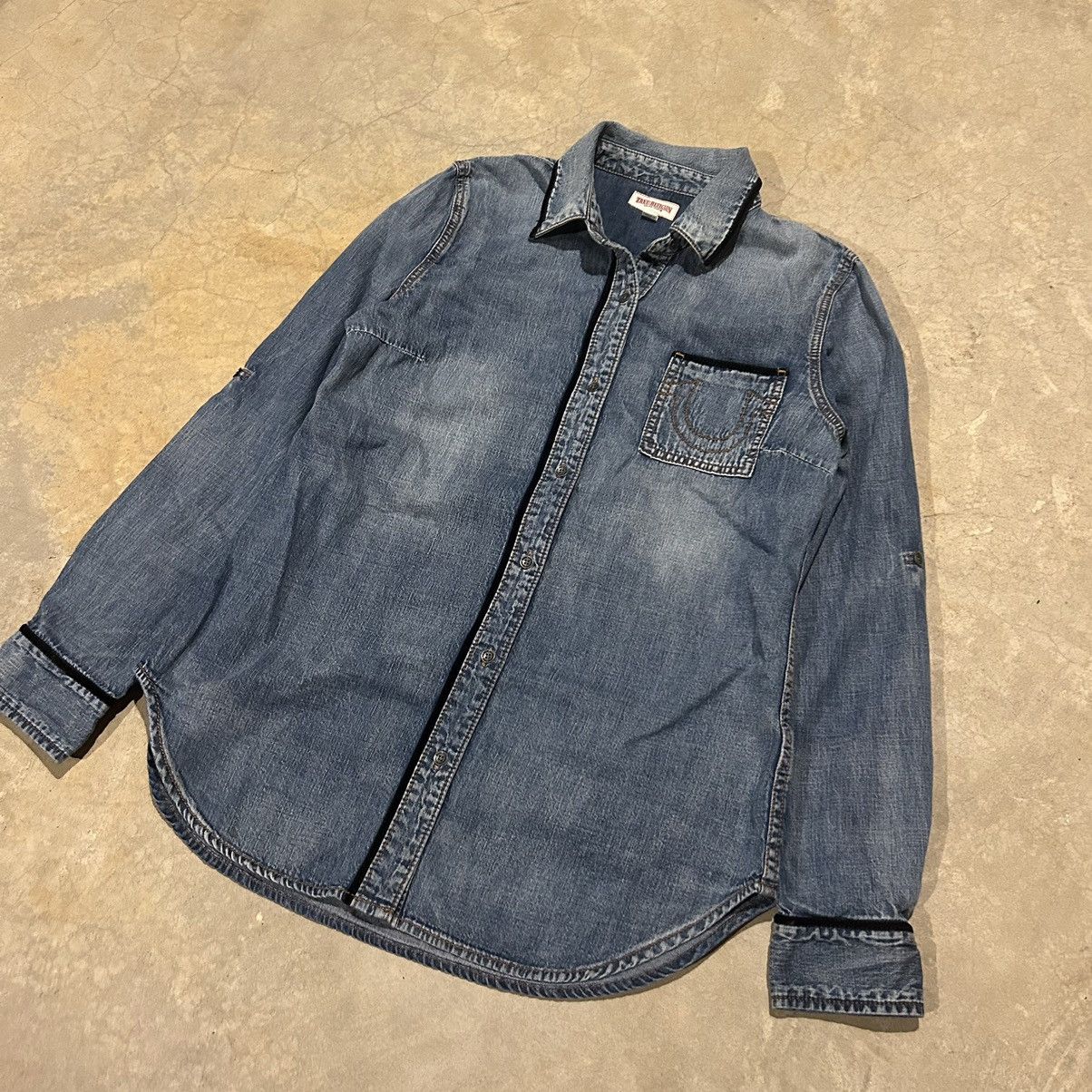 True Religion × Vintage Essential Vintage Y2K True Religion Denim Button Up Shirt Size US M / EU 48-50 / 2 - 2 Thumbnail