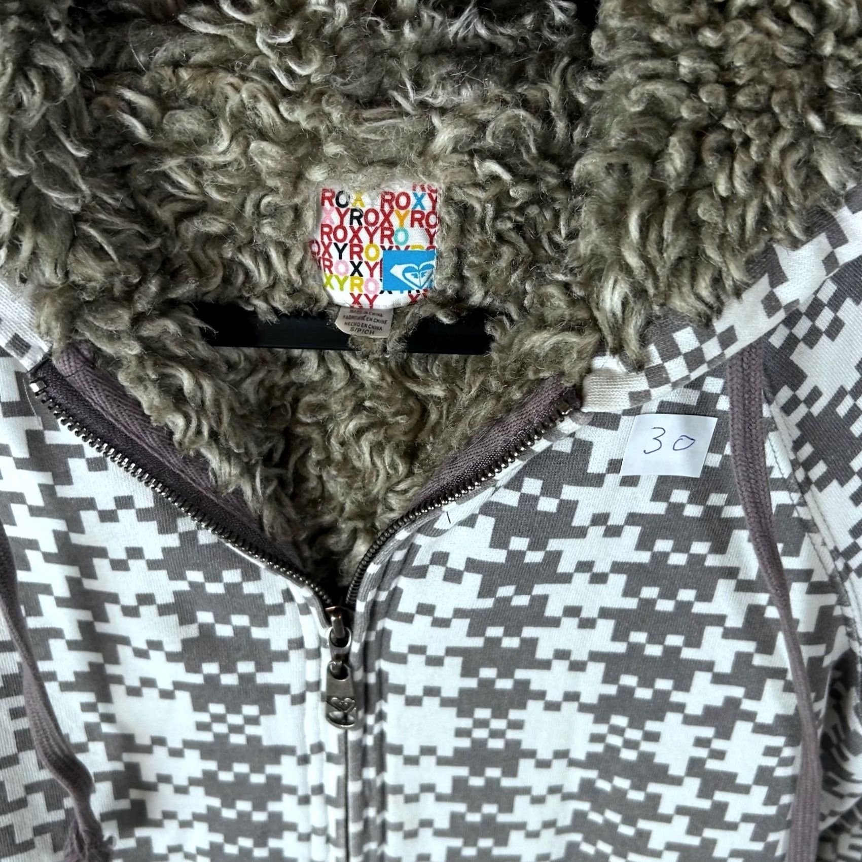 Vintage Roxy Hoodie Full Zip Houndstooth Sherpa Lined Grey White Vintage Y2K ST Small Womens Size S / US 4 / IT 40 - 2 Thumbnail