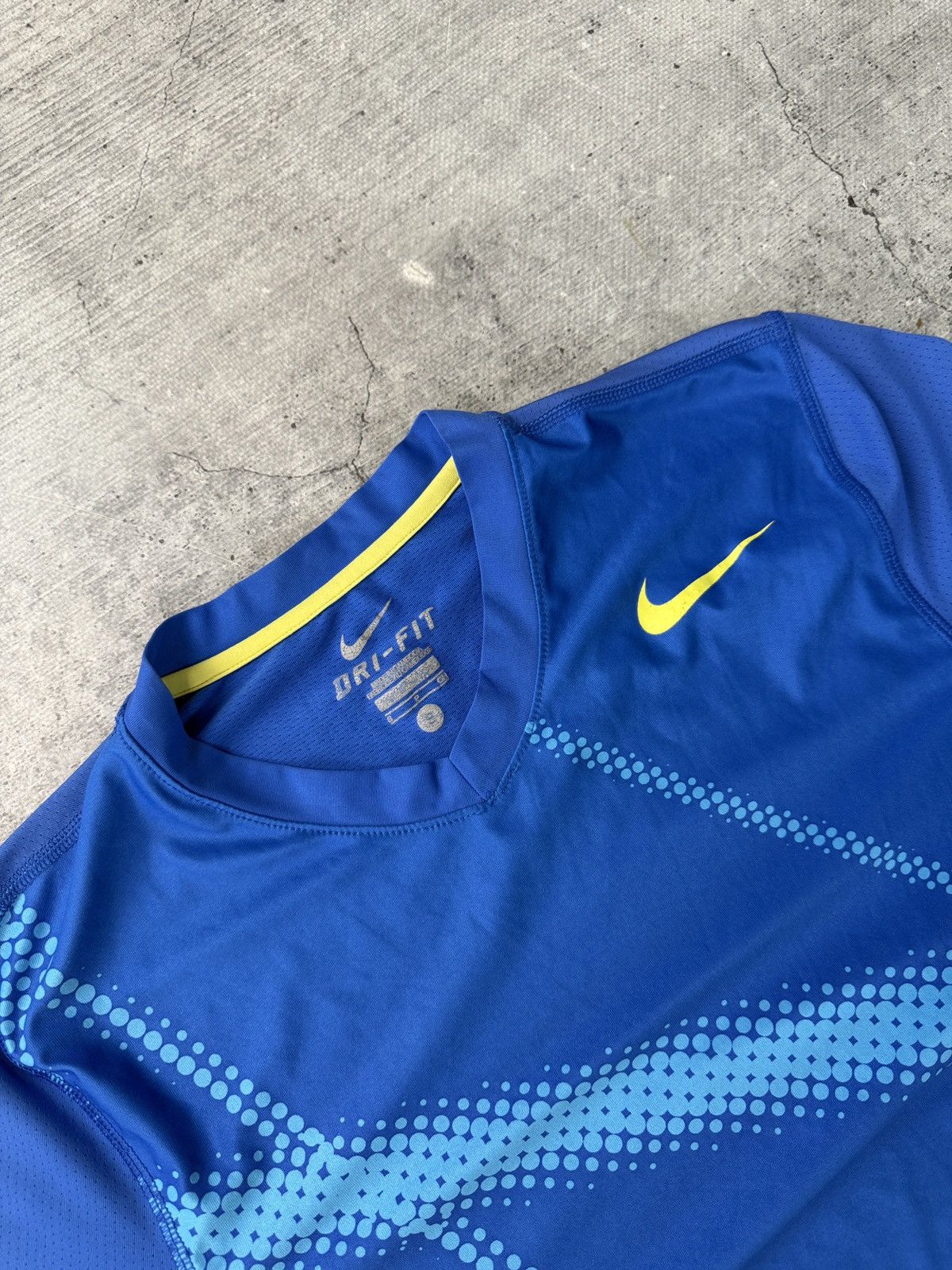 Nike Nike Rafael Nadal 2011 US Open Final Match Worn Shirt Size US S / EU 44-46 / 1 - 2 Thumbnail