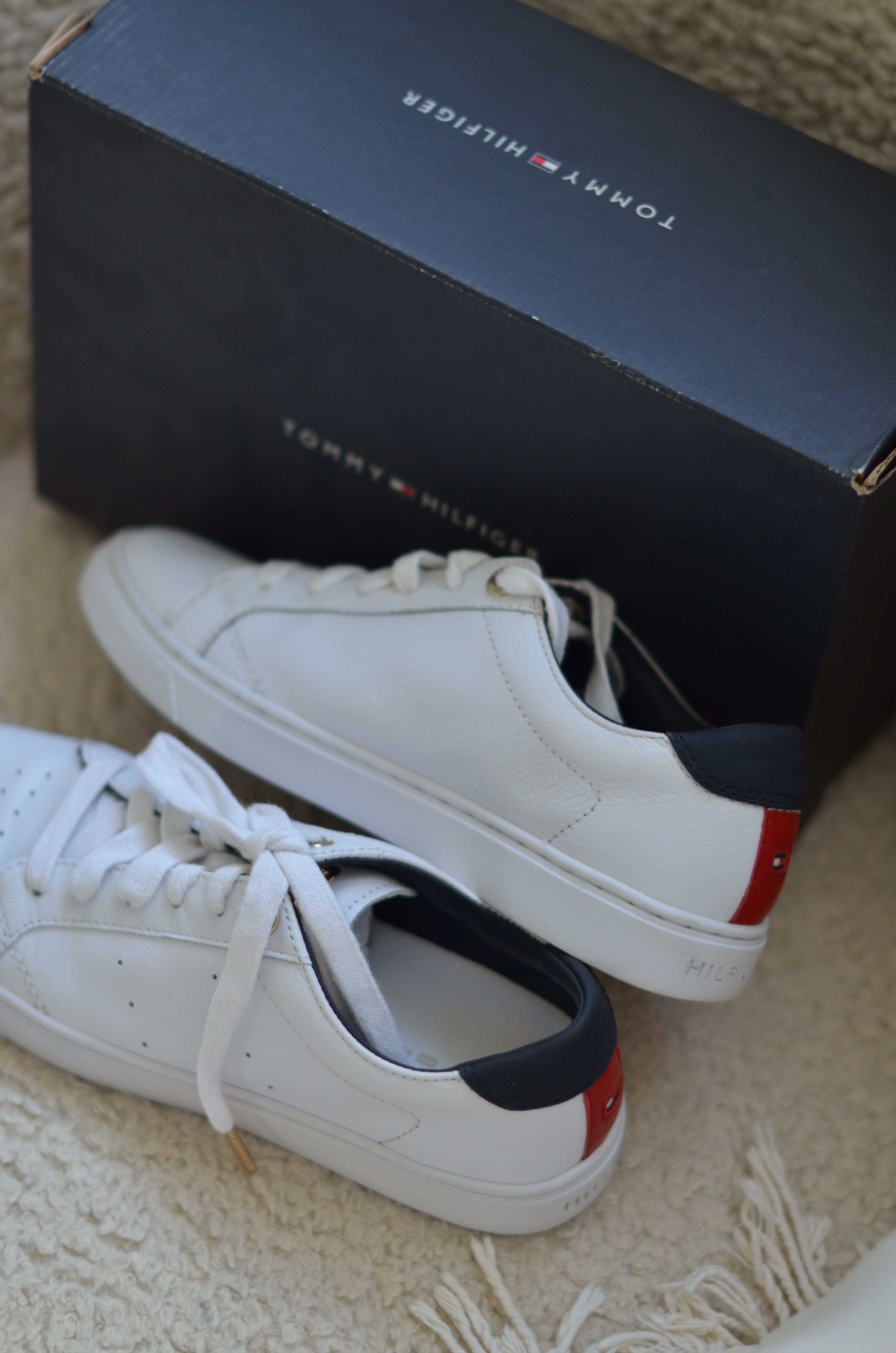 Tommy Hilfiger white sneakers tommy hilfiger VENUS leather Size US 4.5 / IT 34.5 - 3 Thumbnail