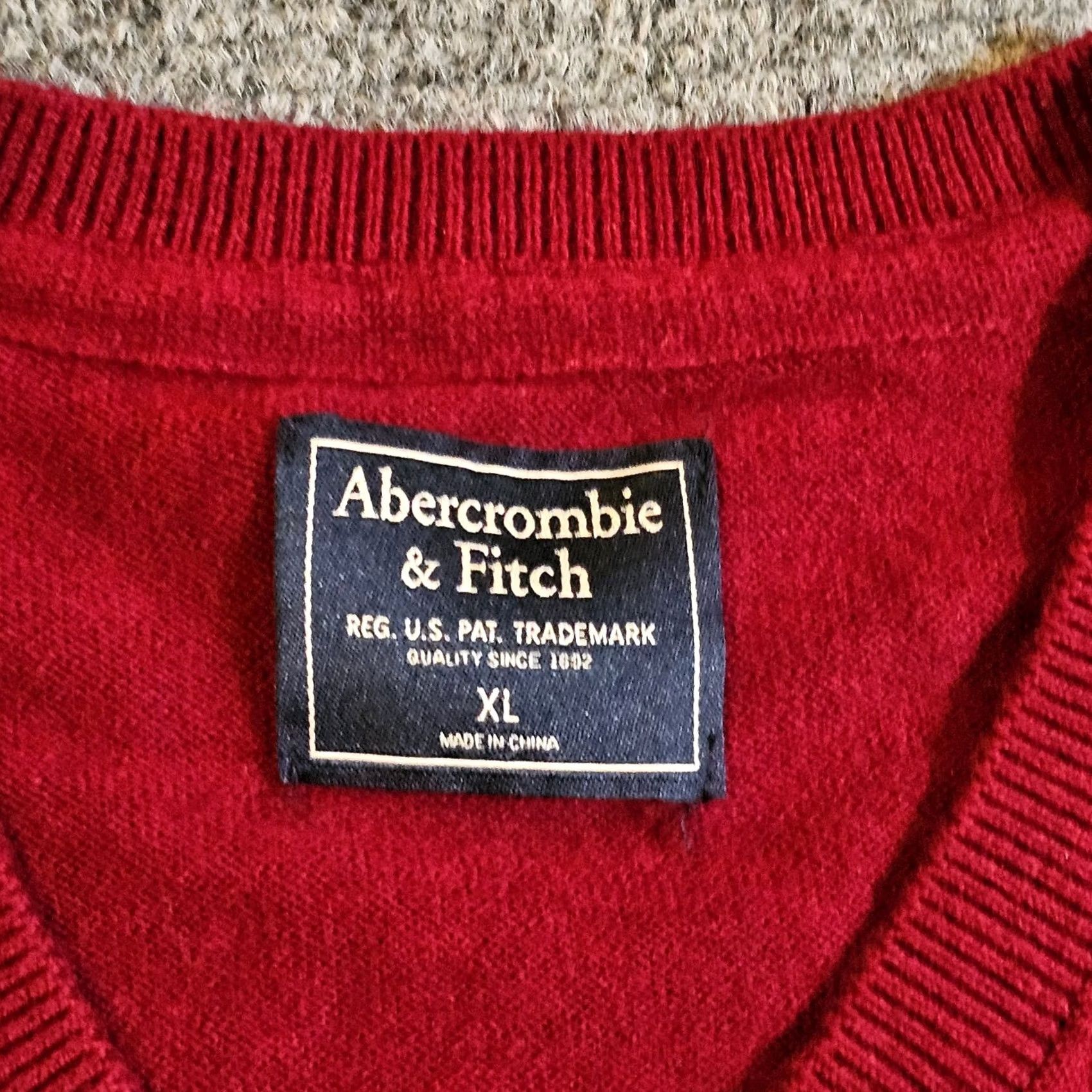 Abercrombie & Fitch Abercrombie & Fitch Sweater Mens XL Red Merino Wool V Neck Long Sleeve Casual Size US XL / EU 56 / 4 - 3 Thumbnail