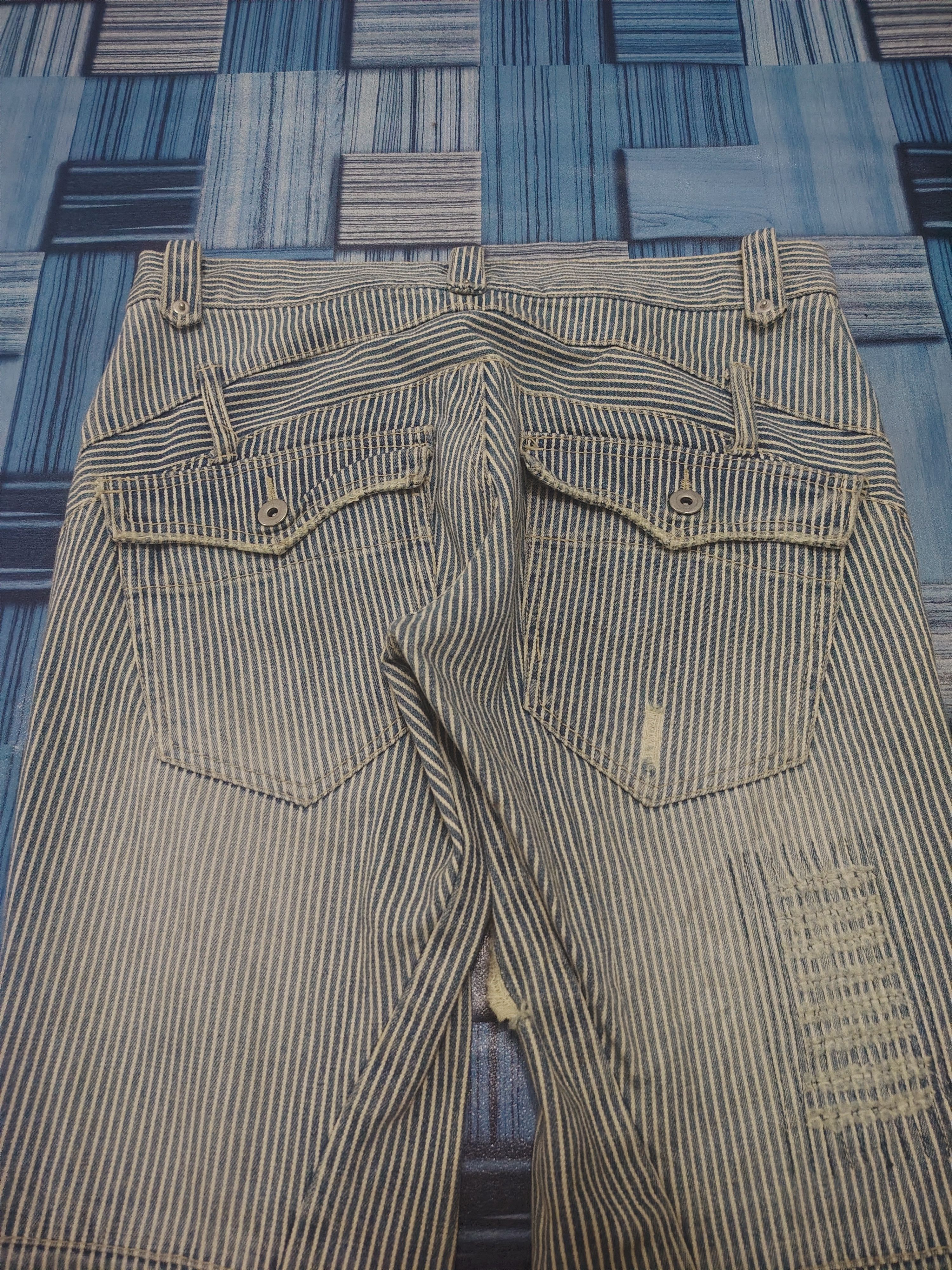 If Six Was Nine × Japanese Brand 💥Insane hickory stripe worker pants twist leg skinny design Size US 30 / EU 46 - 14 Thumbnail