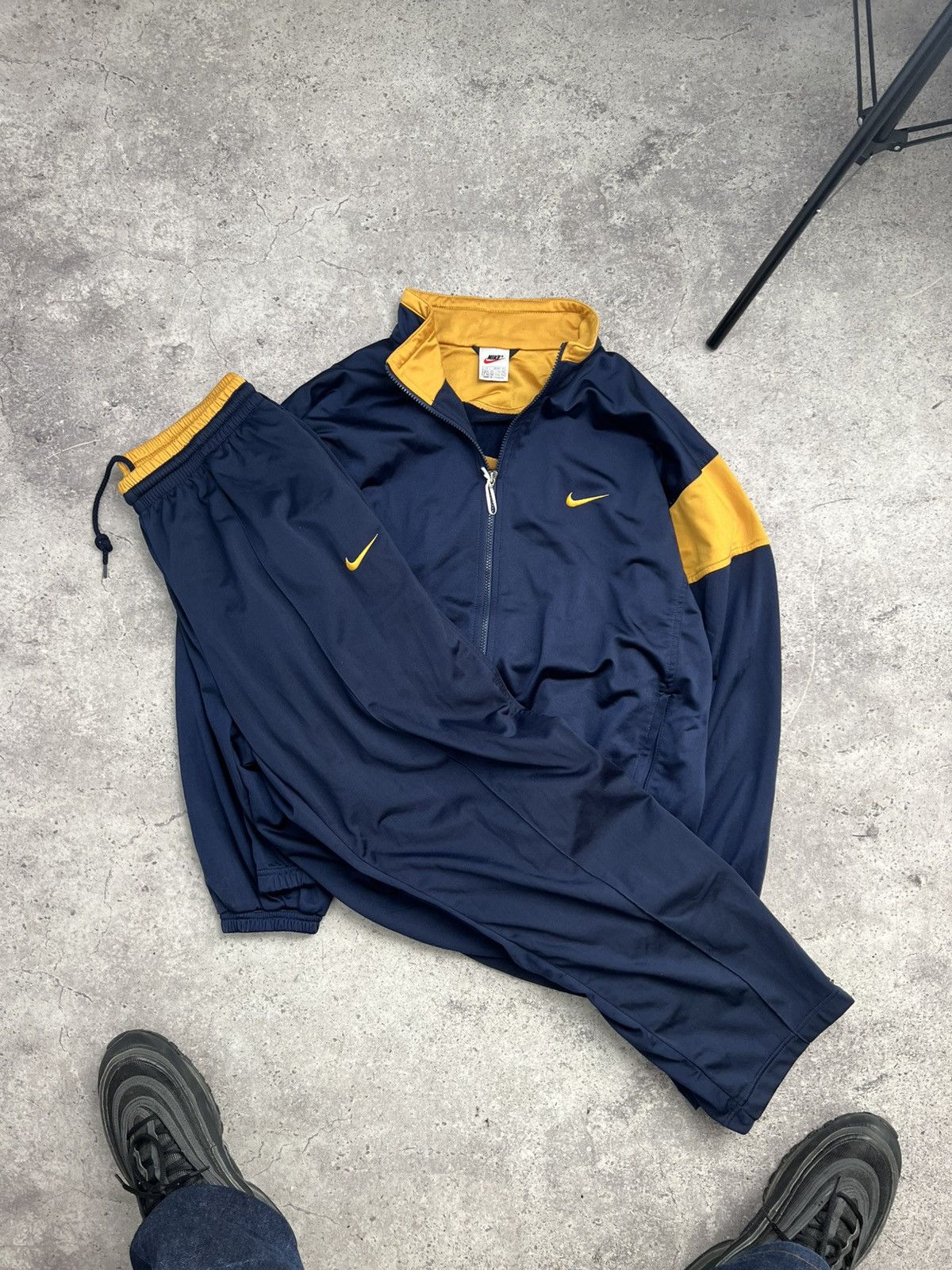 Nike Nike Track Suit Vintage Jacket Pants 00 Gorpcore Vintage Size US L / EU 52-54 / 3 - 1 Thumbnail