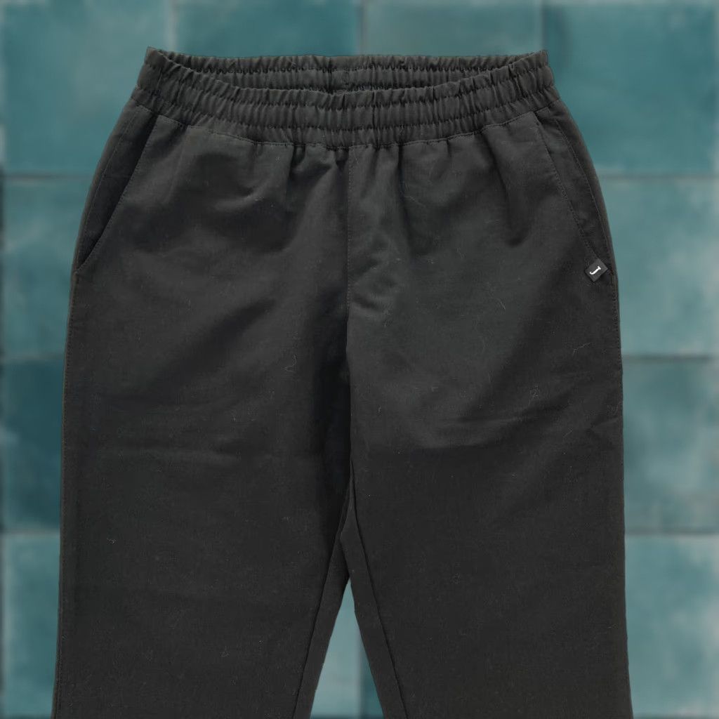 Essentials Jaanuu Essential Drawstring Scrub Pants Women's XS Black Stretch Split Ankle NWT Size 26" / US 2 / IT 38 - 1 Thumbnail