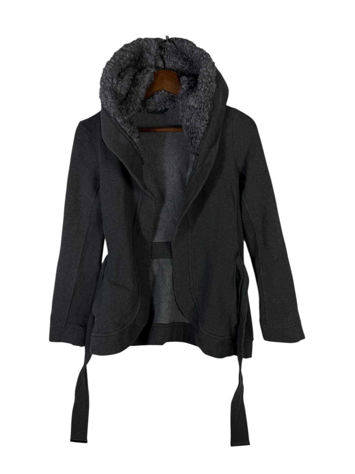 Armani Exchange Armani Exchange Faux Fur Hood Tie Belt Size XS / US 0-2 / IT 36-38 - 2 Thumbnail