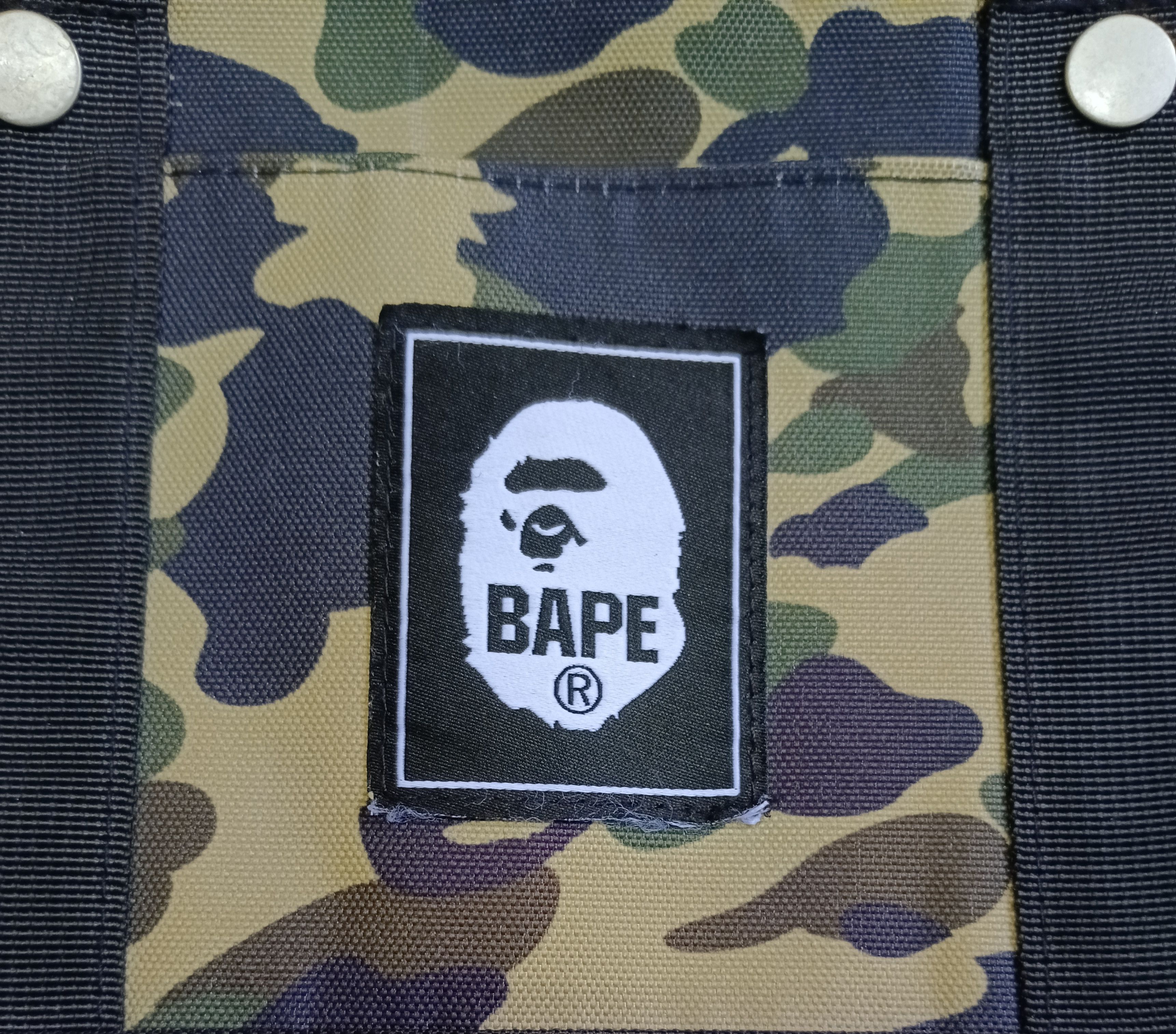 Bape SICK🔥BAPE CAMOUFLAGE 2WAYS Size ONE SIZE - 10 Thumbnail
