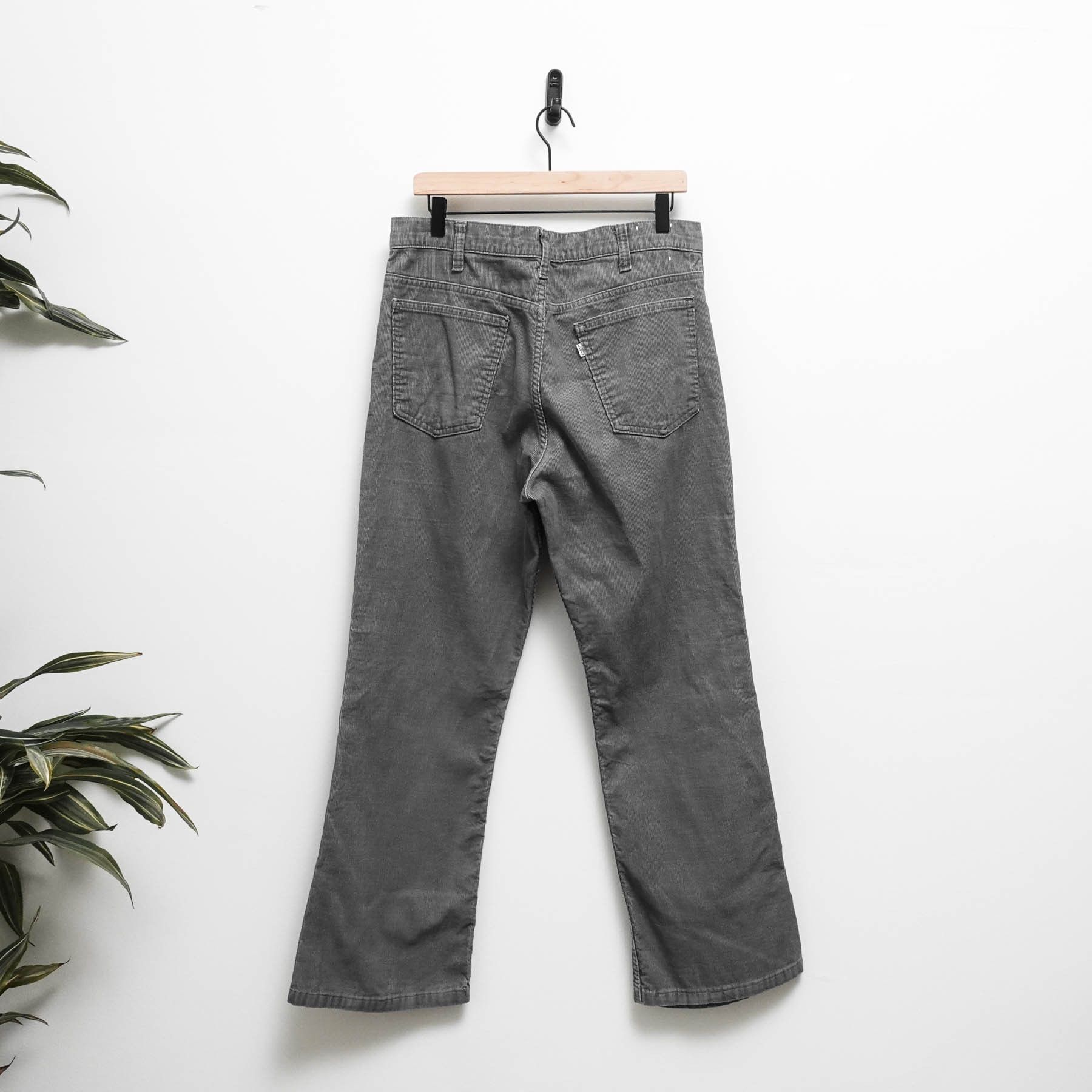 Vintage 70's Levi's 626 Corduroy Boot Cut Classic 5-Pocket Pants USA Size US 32 / EU 48 - 8 Thumbnail