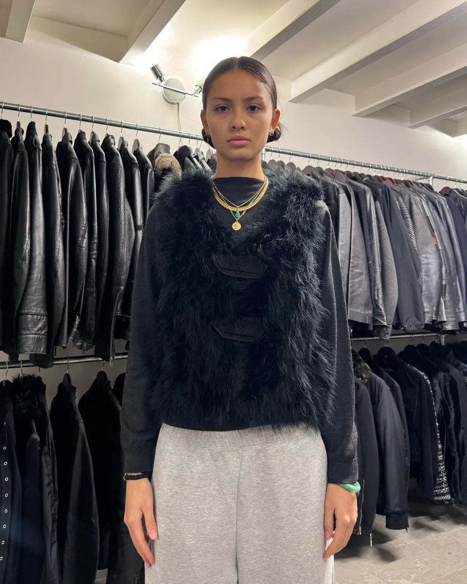 Emporio Armani SS2014 Emporio Armani Black Ostrich Feathers Fur Vest Size XS / US 0-2 / IT 36-38 - 2 Thumbnail