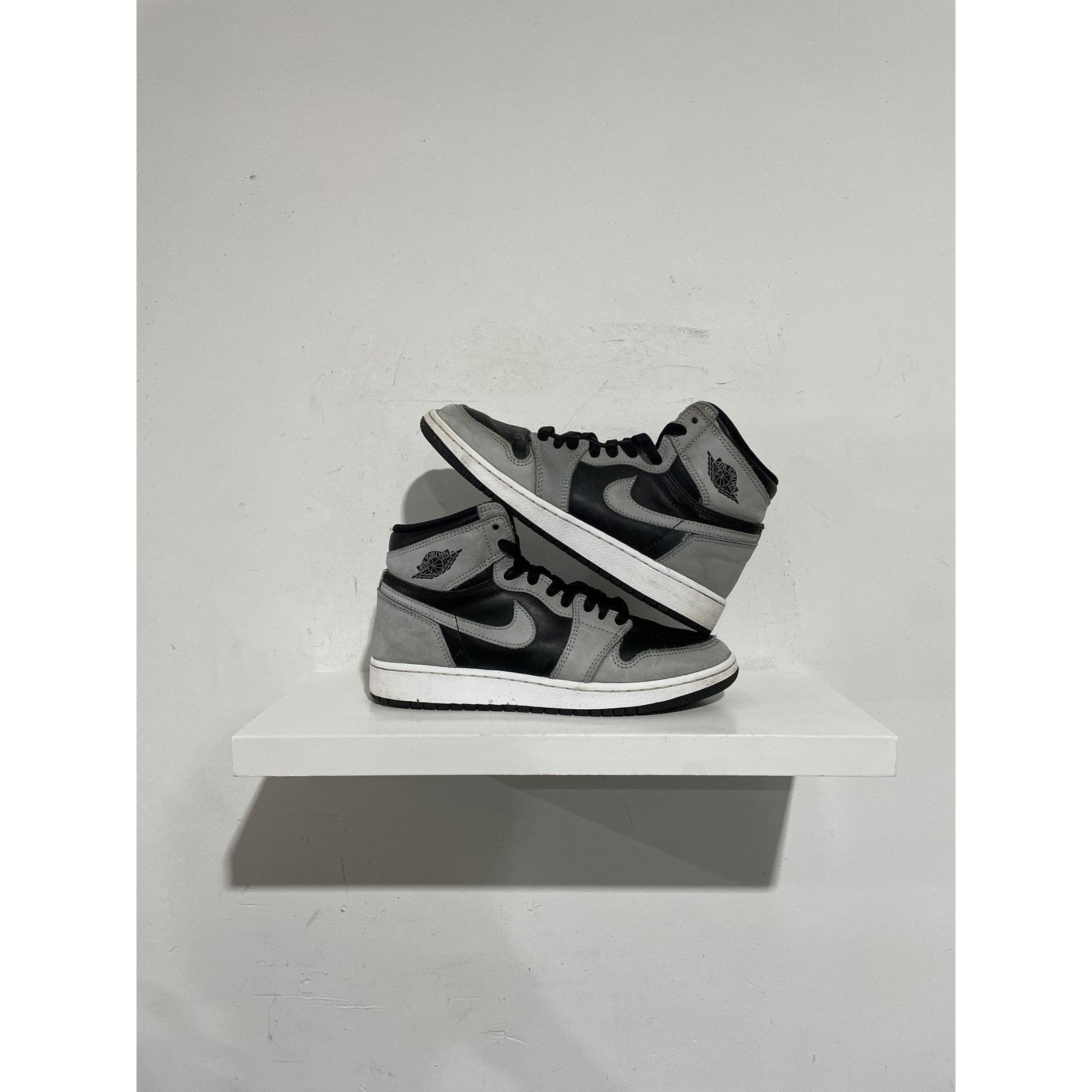 Nike NIKE JORDAN 1 SHADOW 2.0 SIZE 7Y PREOWNED Size US 7 / EU 40 - 1 Thumbnail